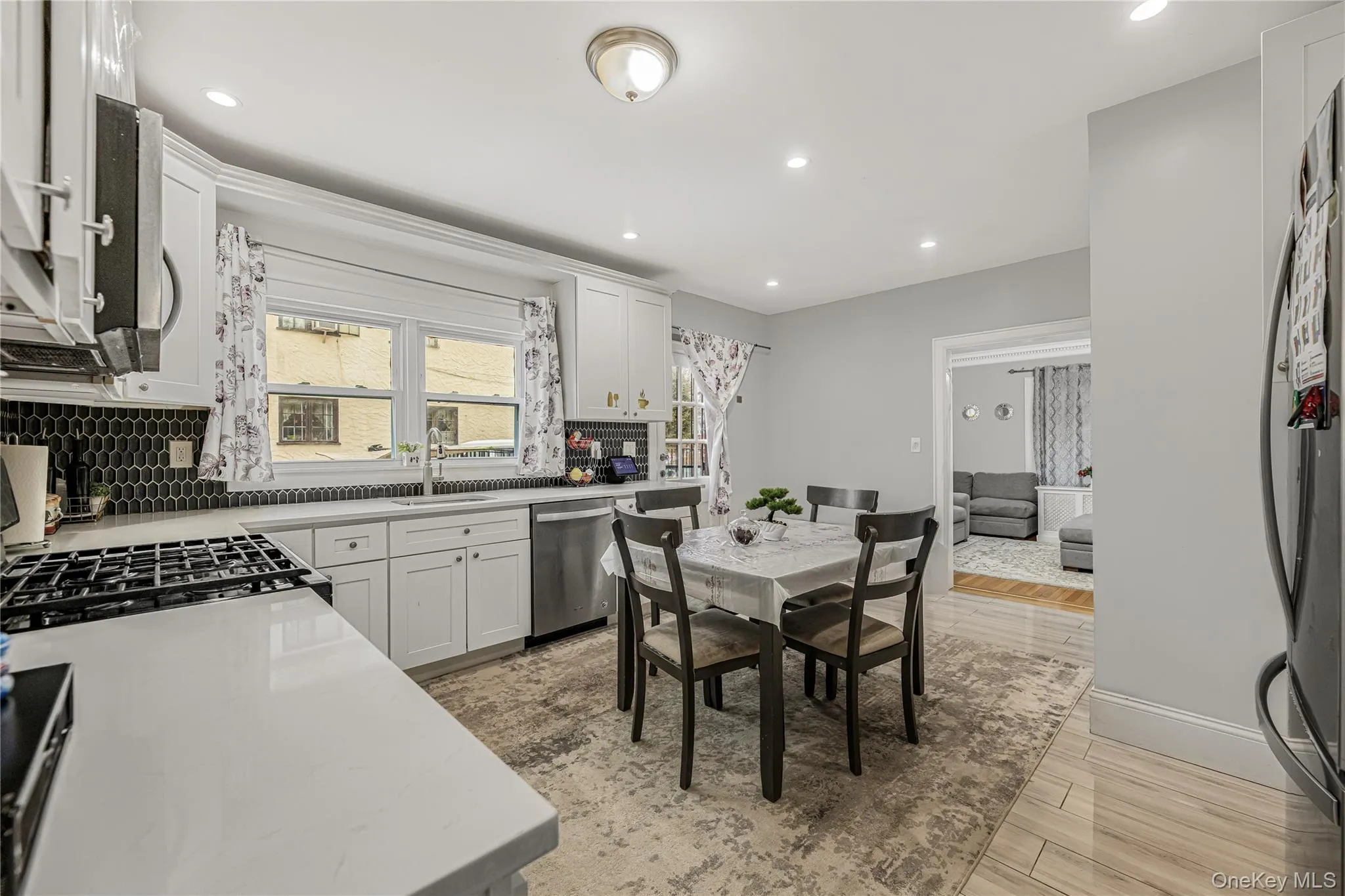 255 Pennsylvania Avenue, Mount Vernon, NY, 5 Bedrooms Bedrooms, 9 Rooms Rooms,3 BathroomsBathrooms,Residential,For Rent,Pennsylvania,0,962219 255 Pennsylvania Avenue, Mount Vernon, NY, 5 Bedrooms Bedrooms, 9 Rooms Rooms,3 BathroomsBathrooms,Residential,For Rent,Pennsylvania,0,962219