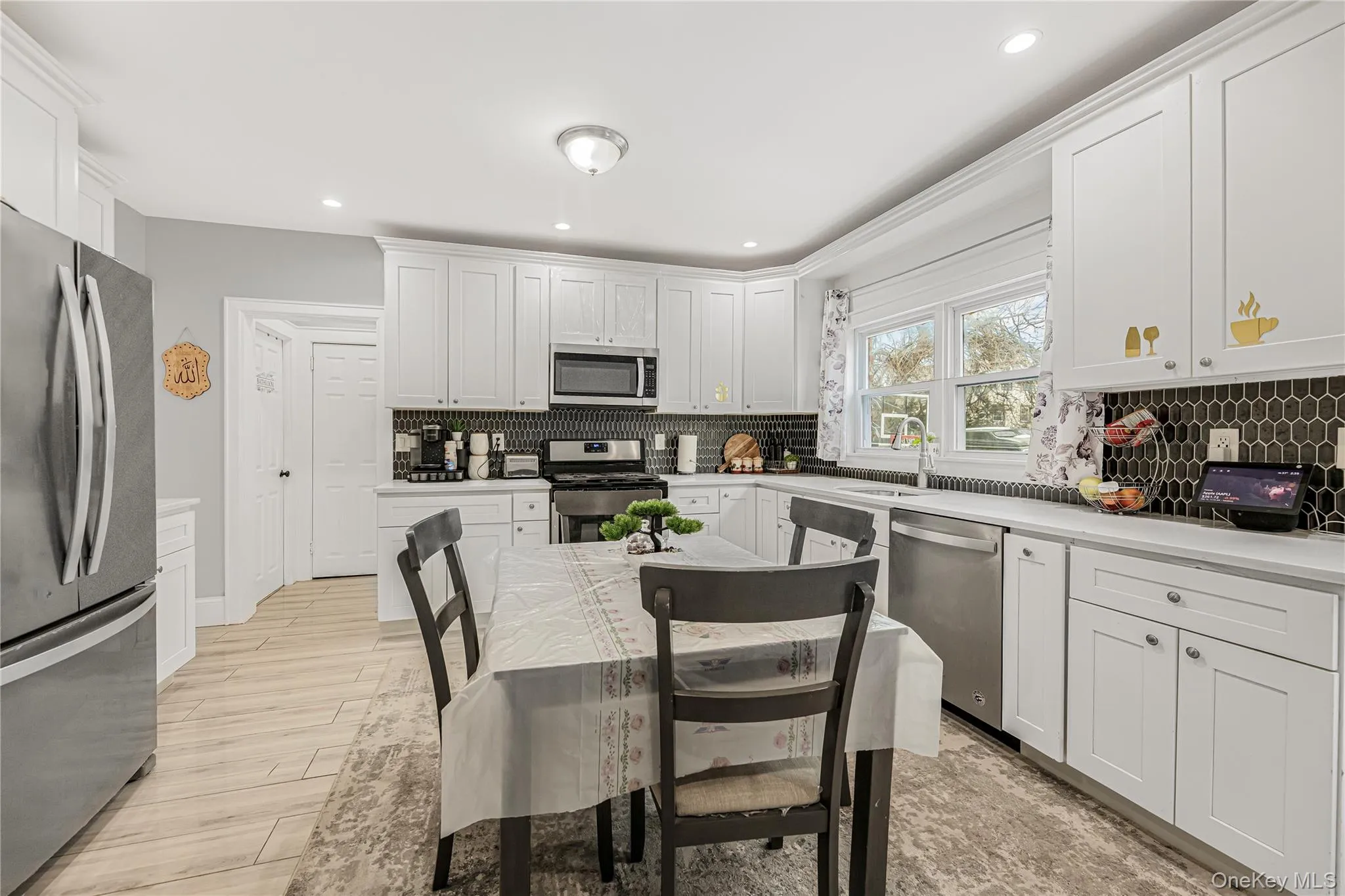 255 Pennsylvania Avenue, Mount Vernon, NY, 5 Bedrooms Bedrooms, 9 Rooms Rooms,3 BathroomsBathrooms,Residential,For Rent,Pennsylvania,0,962219 255 Pennsylvania Avenue, Mount Vernon, NY, 5 Bedrooms Bedrooms, 9 Rooms Rooms,3 BathroomsBathrooms,Residential,For Rent,Pennsylvania,0,962219
