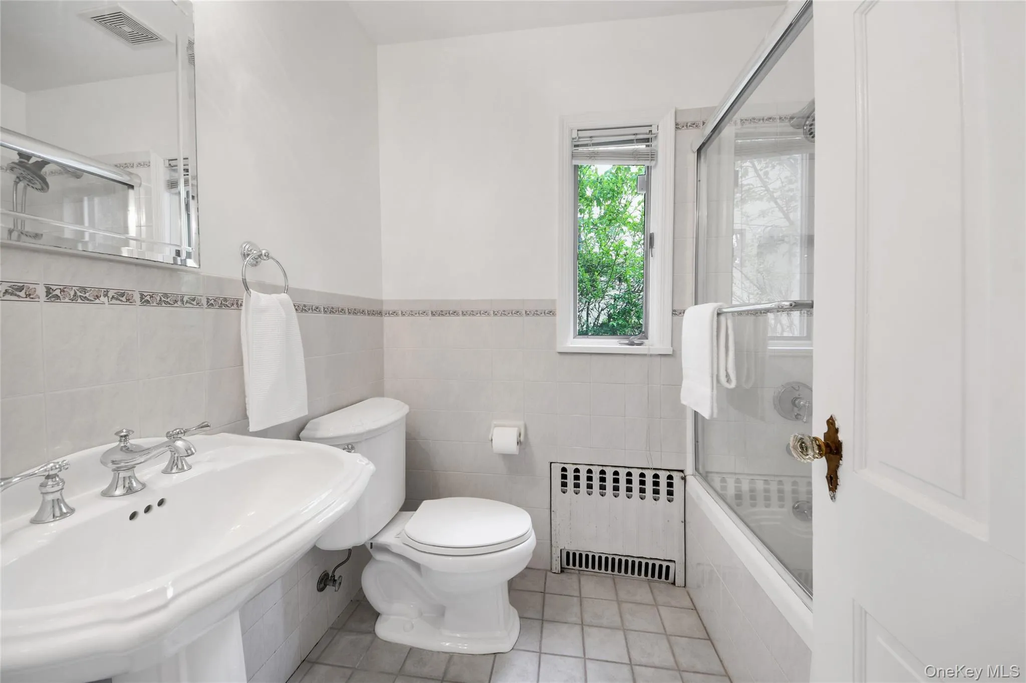 10 Cherry Avenue, New Rochelle, NY, 4 Bedrooms Bedrooms, 8 Rooms Rooms,2 BathroomsBathrooms,Residential,For Rent,Cherry,0,962238 10 Cherry Avenue, New Rochelle, NY, 4 Bedrooms Bedrooms, 8 Rooms Rooms,2 BathroomsBathrooms,Residential,For Rent,Cherry,0,962238