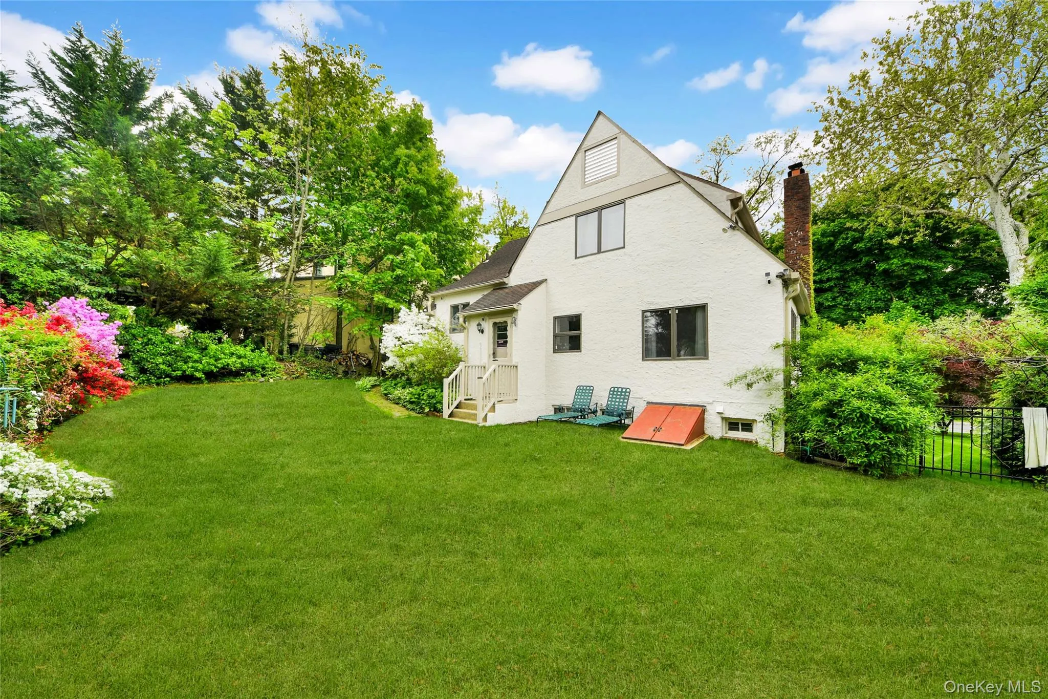 10 Cherry Avenue, New Rochelle, NY, 4 Bedrooms Bedrooms, 8 Rooms Rooms,2 BathroomsBathrooms,Residential,For Rent,Cherry,0,962238 10 Cherry Avenue, New Rochelle, NY, 4 Bedrooms Bedrooms, 8 Rooms Rooms,2 BathroomsBathrooms,Residential,For Rent,Cherry,0,962238