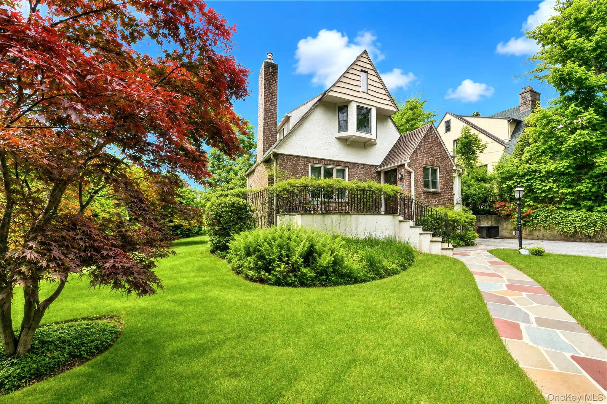 10 Cherry Avenue, New Rochelle, NY, 4 Bedrooms Bedrooms, 8 Rooms Rooms,2 BathroomsBathrooms,Residential,For Rent,Cherry,0,962238 10 Cherry Avenue, New Rochelle, NY, 4 Bedrooms Bedrooms, 8 Rooms Rooms,2 BathroomsBathrooms,Residential,For Rent,Cherry,0,962238