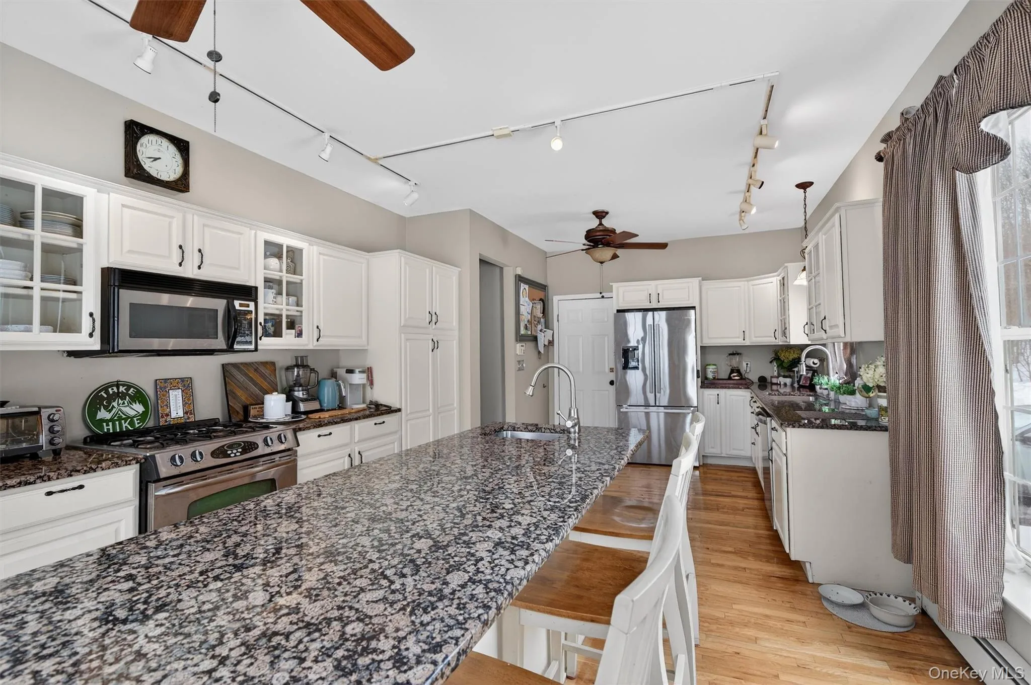 32 Woodstock Lane, Middletown, NY, 3 Bedrooms Bedrooms, 7 Rooms Rooms,2 BathroomsBathrooms,Residential,For Rent,Woodstock,0,962240 32 Woodstock Lane, Middletown, NY, 3 Bedrooms Bedrooms, 7 Rooms Rooms,2 BathroomsBathrooms,Residential,For Rent,Woodstock,0,962240