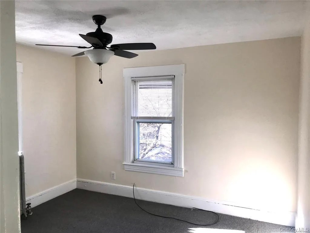 40 Southard Avenue, Hempstead, NY, 2 Bedrooms Bedrooms, 5 Rooms Rooms,1 BathroomBathrooms,Residential Lease,For Rent,Southard,0,962257 40 Southard Avenue, Hempstead, NY, 2 Bedrooms Bedrooms, 5 Rooms Rooms,1 BathroomBathrooms,Residential Lease,For Rent,Southard,0,962257