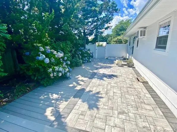 16 Osceola Lane, Southampton, NY, 2 Bedrooms Bedrooms, 4 Rooms Rooms,1 BathroomBathrooms,Residential Lease,For Rent,Osceola,0,962264 16 Osceola Lane, Southampton, NY, 2 Bedrooms Bedrooms, 4 Rooms Rooms,1 BathroomBathrooms,Residential Lease,For Rent,Osceola,0,962264