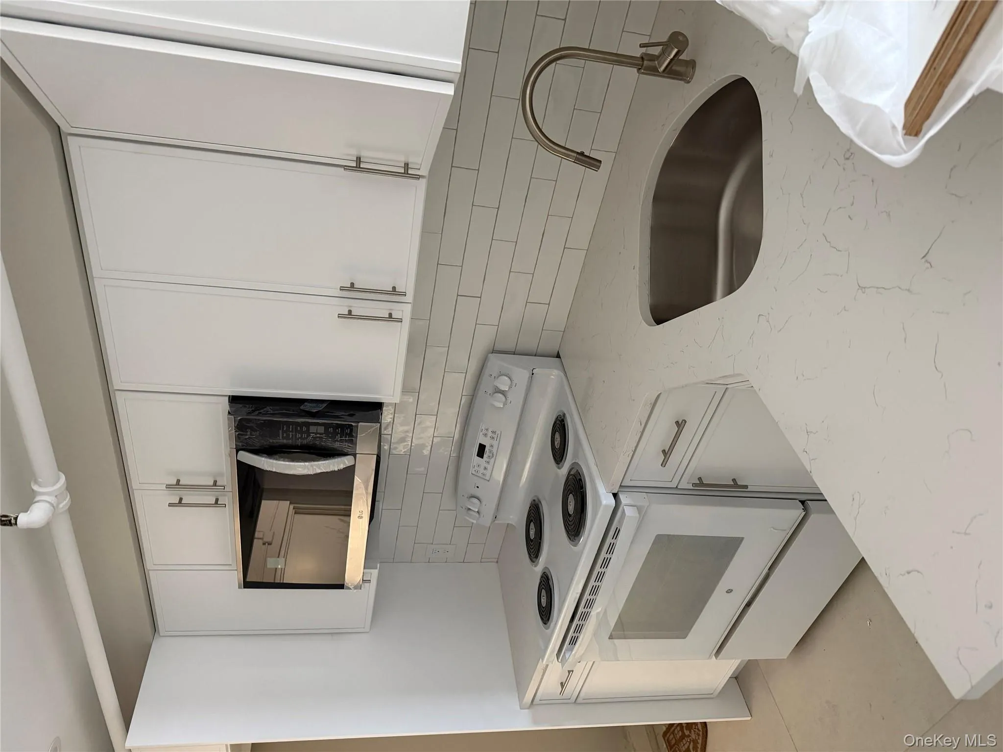 320 Post Avenue, North Hempstead, NY, 1 Bedroom Bedrooms, 3 Rooms Rooms,1 BathroomBathrooms,Residential Lease,For Rent,Post,0,962290 320 Post Avenue, North Hempstead, NY, 1 Bedroom Bedrooms, 3 Rooms Rooms,1 BathroomBathrooms,Residential Lease,For Rent,Post,0,962290