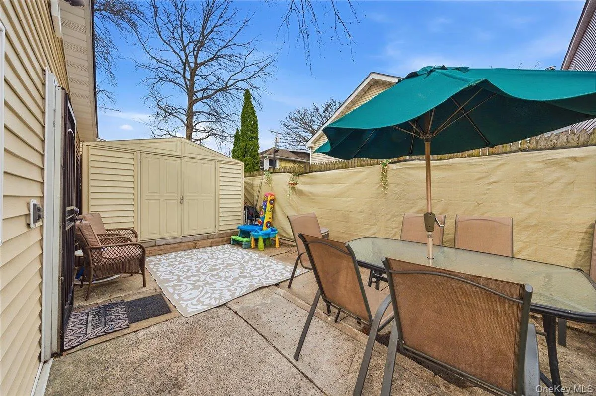 133B Edgewater Park, New York, NY, 2 Bedrooms Bedrooms, 6 Rooms Rooms,1 BathroomBathrooms,Residential,For Rent,Edgewater,0,962330 133B Edgewater Park, New York, NY, 2 Bedrooms Bedrooms, 6 Rooms Rooms,1 BathroomBathrooms,Residential,For Rent,Edgewater,0,962330