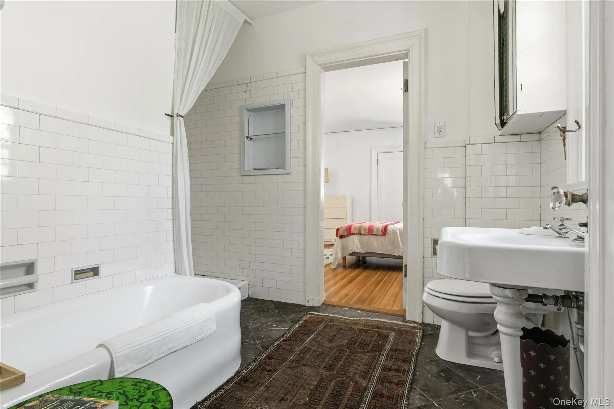 111-113 Lexow Avenue, Clarkstown, NY, 7 Bedrooms Bedrooms, 20 Rooms Rooms,4 BathroomsBathrooms,Residential,For Rent,Lexow,0,962331 111-113 Lexow Avenue, Clarkstown, NY, 7 Bedrooms Bedrooms, 20 Rooms Rooms,4 BathroomsBathrooms,Residential,For Rent,Lexow,0,962331