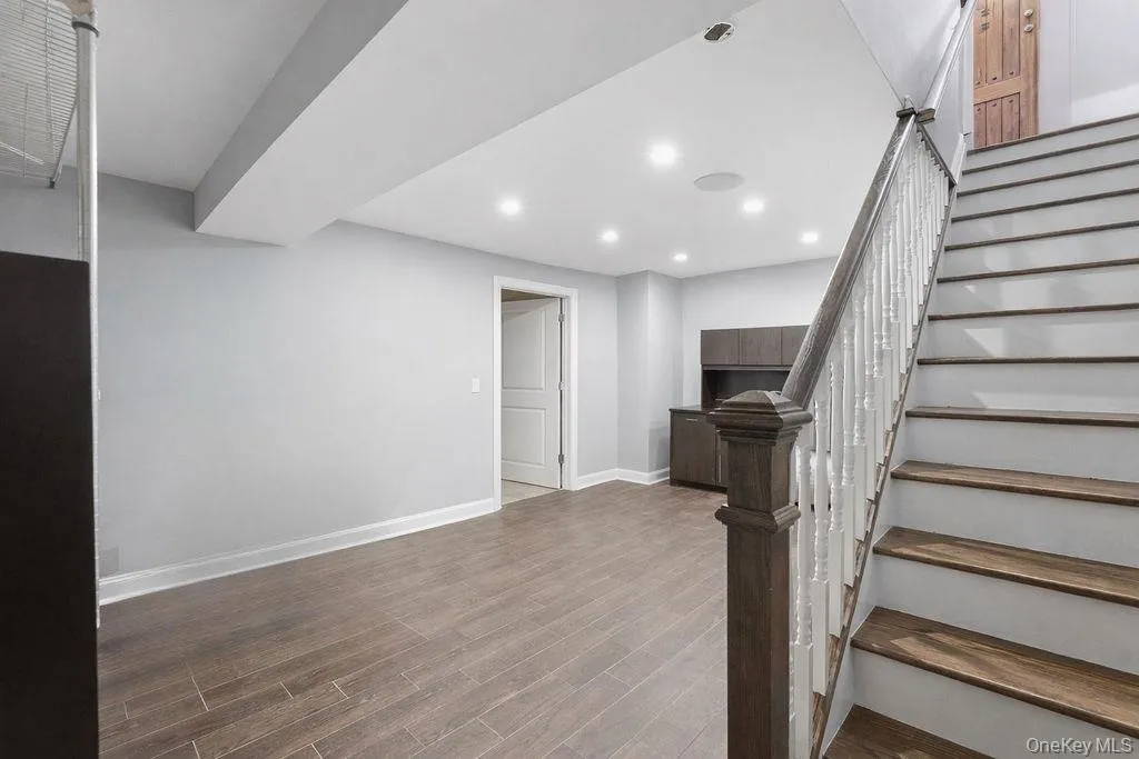 164-14 85th Street, New York, NY, 4 Bedrooms Bedrooms, 8 Rooms Rooms,3 BathroomsBathrooms,Residential,For Rent,85th,0,962332 164-14 85th Street, New York, NY, 4 Bedrooms Bedrooms, 8 Rooms Rooms,3 BathroomsBathrooms,Residential,For Rent,85th,0,962332