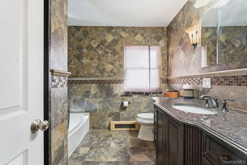 164-14 85th Street, New York, NY, 4 Bedrooms Bedrooms, 8 Rooms Rooms,3 BathroomsBathrooms,Residential,For Rent,85th,0,962332 164-14 85th Street, New York, NY, 4 Bedrooms Bedrooms, 8 Rooms Rooms,3 BathroomsBathrooms,Residential,For Rent,85th,0,962332