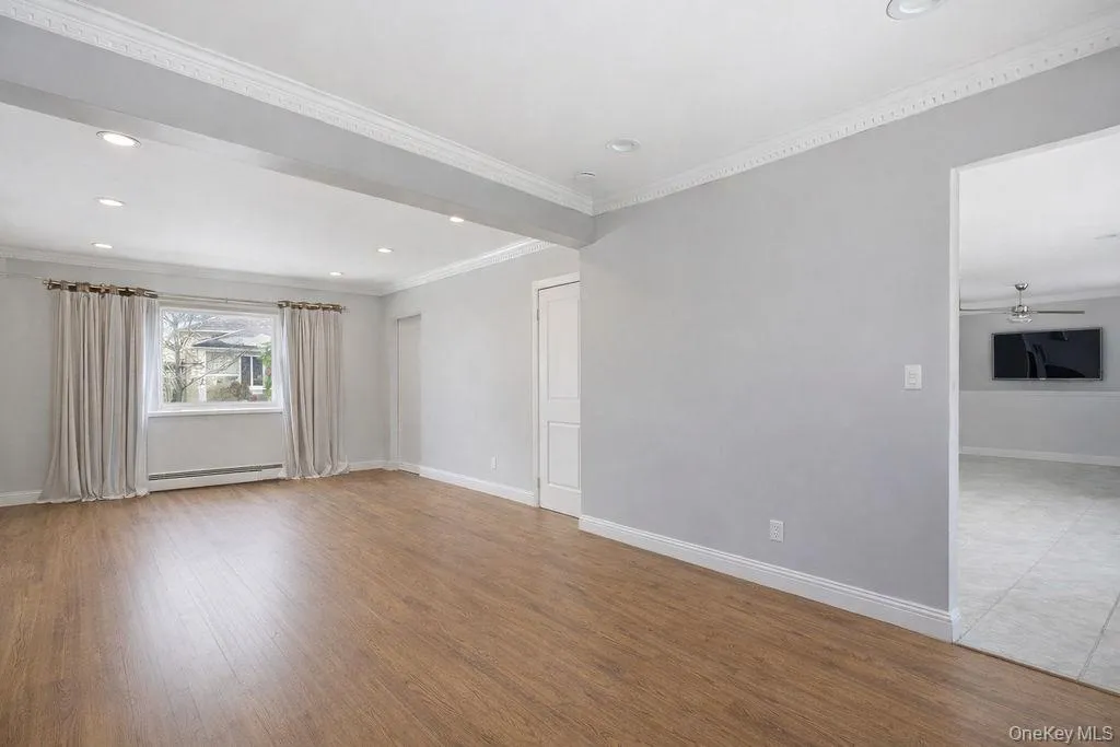 164-14 85th Street, New York, NY, 4 Bedrooms Bedrooms, 8 Rooms Rooms,3 BathroomsBathrooms,Residential,For Rent,85th,0,962332 164-14 85th Street, New York, NY, 4 Bedrooms Bedrooms, 8 Rooms Rooms,3 BathroomsBathrooms,Residential,For Rent,85th,0,962332