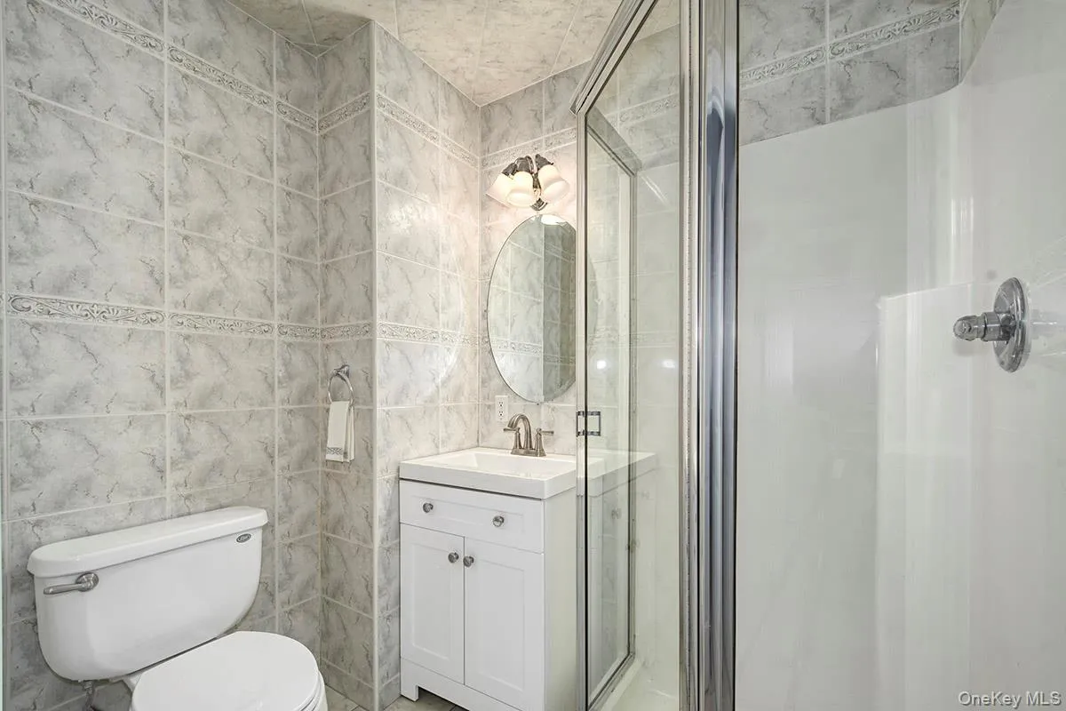 First Level Guest Bath First Level Guest Bath