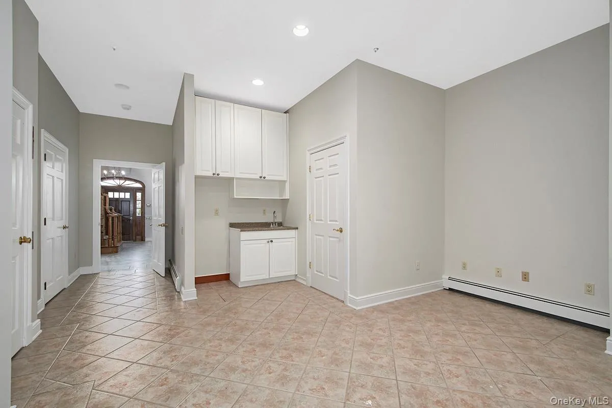 First Level Bonus Space Wet/Bar, Family Room First Level Bonus Space Wet/Bar, Family Room