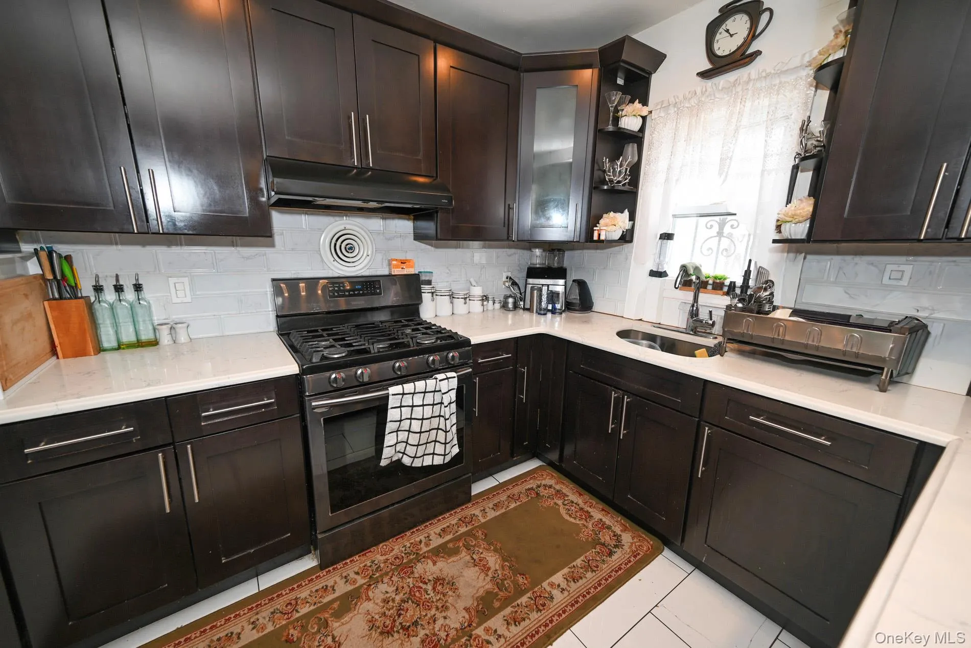 13337 118th Street, New York, NY, 3 Bedrooms Bedrooms, 10 Rooms Rooms,2 BathroomsBathrooms,Residential,For Rent,118th,0,962348 13337 118th Street, New York, NY, 3 Bedrooms Bedrooms, 10 Rooms Rooms,2 BathroomsBathrooms,Residential,For Rent,118th,0,962348