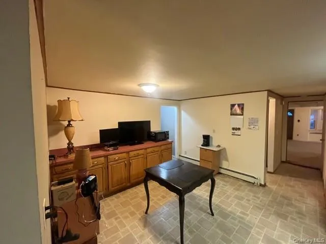 Large eat in space Large eat in space