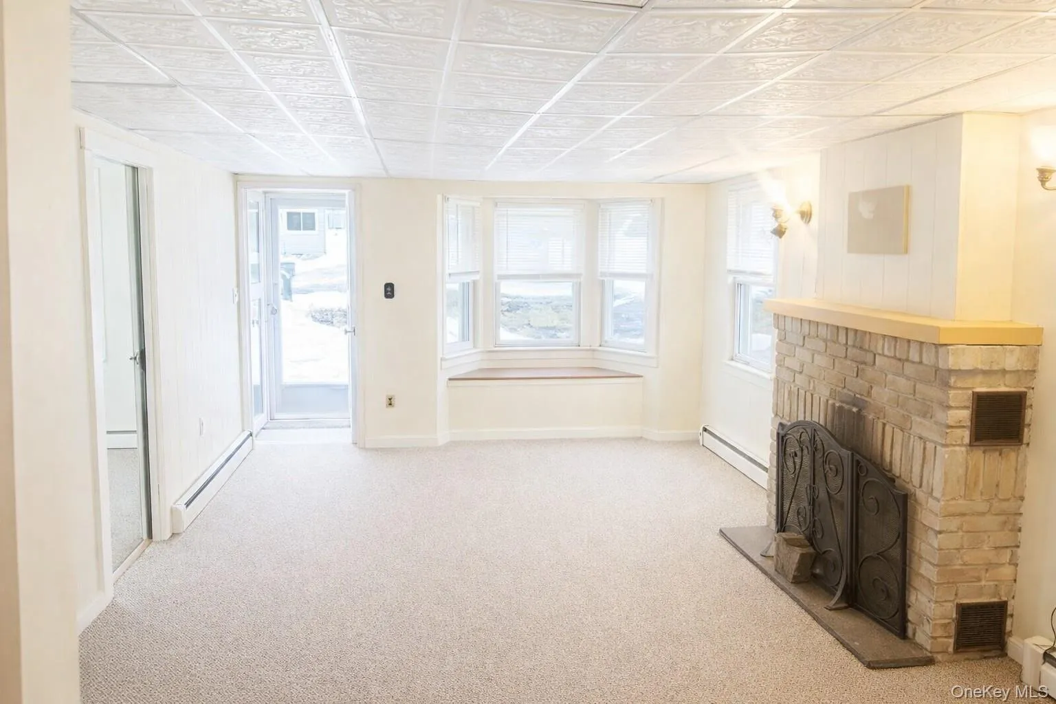 178 Adirondack Drive, Brookhaven, NY, 5 Bedrooms Bedrooms, 7 Rooms Rooms,2 BathroomsBathrooms,Residential Lease,For Rent,Adirondack,0,962351 178 Adirondack Drive, Brookhaven, NY, 5 Bedrooms Bedrooms, 7 Rooms Rooms,2 BathroomsBathrooms,Residential Lease,For Rent,Adirondack,0,962351