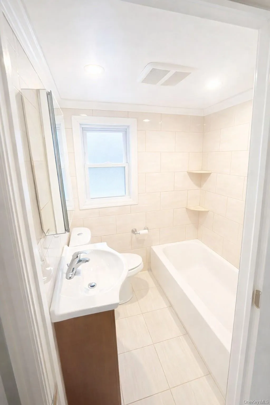 178 Adirondack Drive, Brookhaven, NY, 5 Bedrooms Bedrooms, 7 Rooms Rooms,2 BathroomsBathrooms,Residential Lease,For Rent,Adirondack,0,962351 178 Adirondack Drive, Brookhaven, NY, 5 Bedrooms Bedrooms, 7 Rooms Rooms,2 BathroomsBathrooms,Residential Lease,For Rent,Adirondack,0,962351