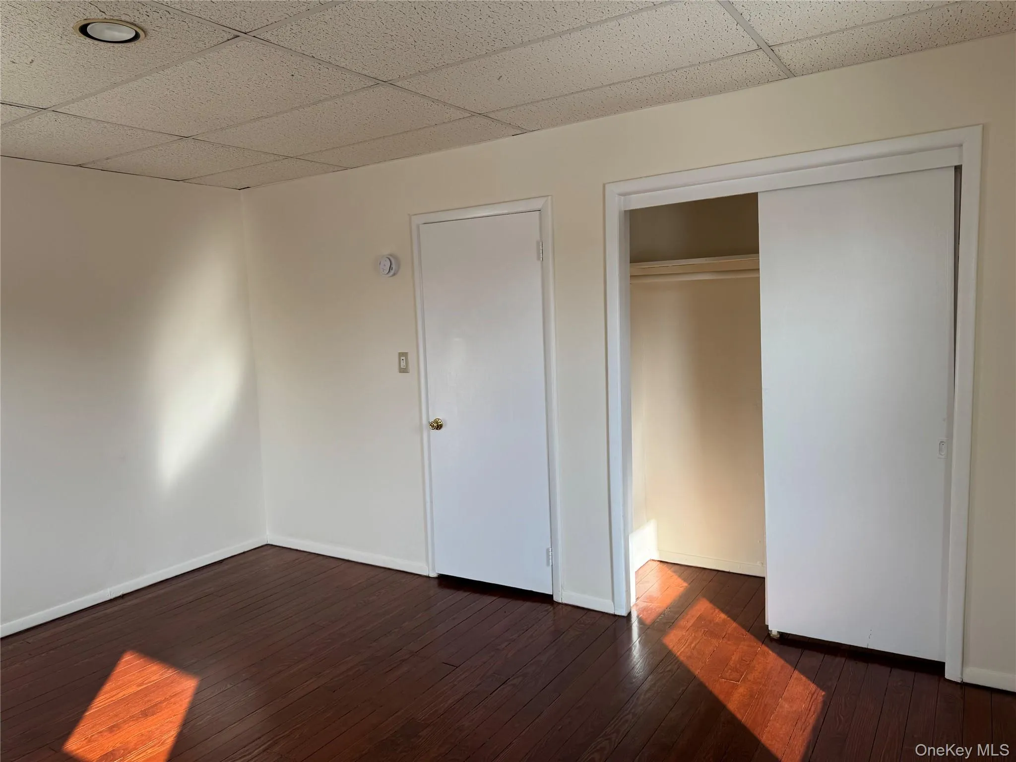 61 Nassau Avenue, Glen Cove, NY, 2 Bedrooms Bedrooms, 5 Rooms Rooms,1 BathroomBathrooms,Residential Lease,For Rent,Nassau,0,962355 61 Nassau Avenue, Glen Cove, NY, 2 Bedrooms Bedrooms, 5 Rooms Rooms,1 BathroomBathrooms,Residential Lease,For Rent,Nassau,0,962355
