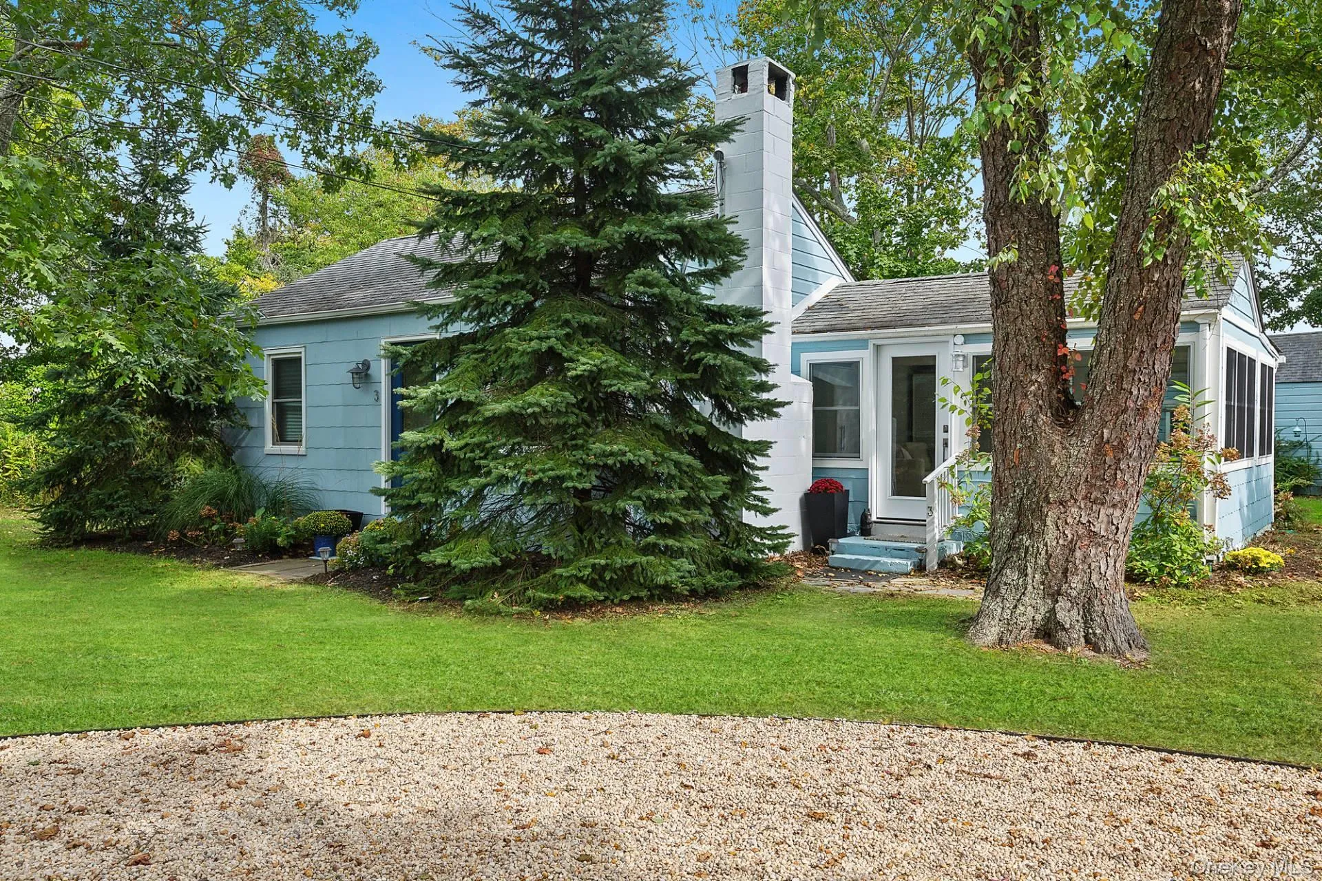 3 Clinton Avenue, Southampton, NY, 2 Bedrooms Bedrooms, 5 Rooms Rooms,1 BathroomBathrooms,Residential Lease,For Rent,Clinton,0,962367 3 Clinton Avenue, Southampton, NY, 2 Bedrooms Bedrooms, 5 Rooms Rooms,1 BathroomBathrooms,Residential Lease,For Rent,Clinton,0,962367