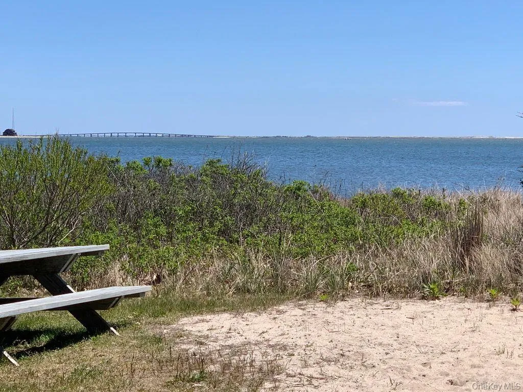 3 Clinton Avenue, Southampton, NY, 2 Bedrooms Bedrooms, 5 Rooms Rooms,1 BathroomBathrooms,Residential Lease,For Rent,Clinton,0,962367 3 Clinton Avenue, Southampton, NY, 2 Bedrooms Bedrooms, 5 Rooms Rooms,1 BathroomBathrooms,Residential Lease,For Rent,Clinton,0,962367