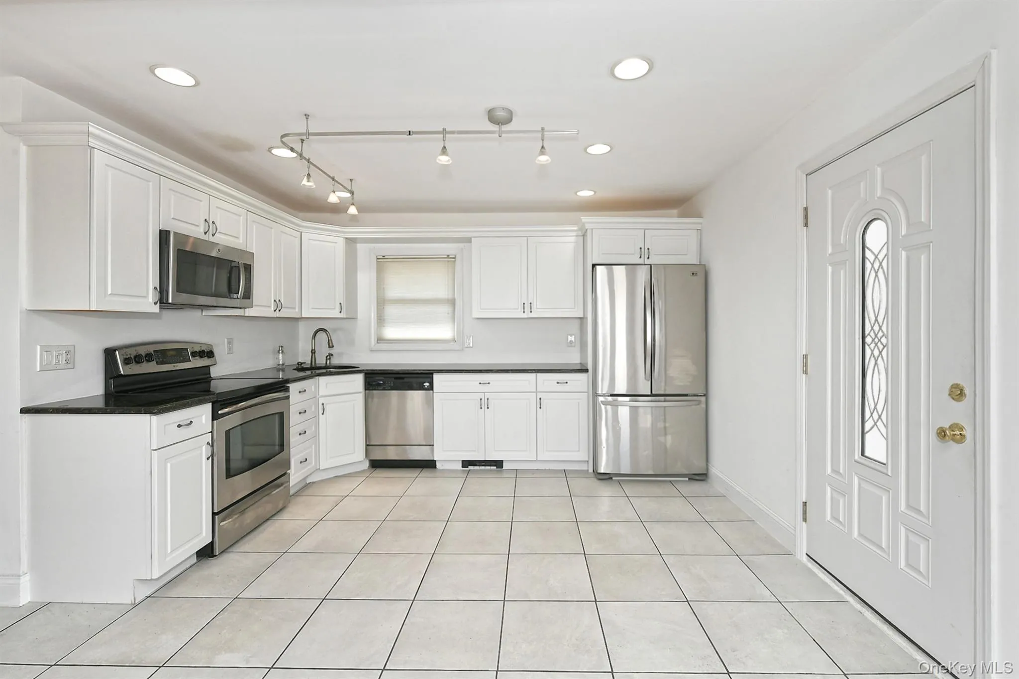 33 Robin, Hempstead, NY, 4 Bedrooms Bedrooms, 6 Rooms Rooms,2 BathroomsBathrooms,Residential Lease,For Rent,Robin,0,962384 33 Robin, Hempstead, NY, 4 Bedrooms Bedrooms, 6 Rooms Rooms,2 BathroomsBathrooms,Residential Lease,For Rent,Robin,0,962384