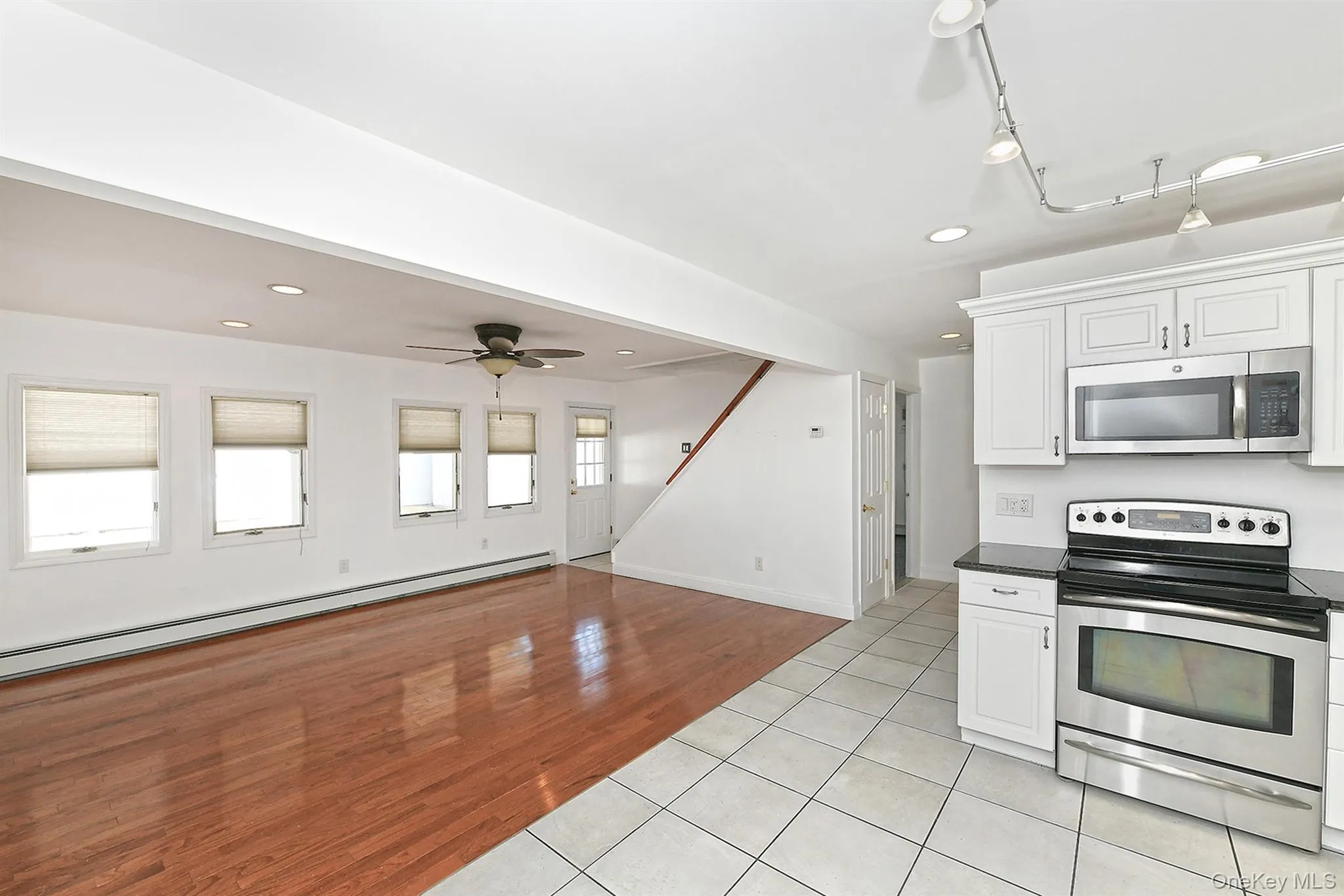 33 Robin, Hempstead, NY, 4 Bedrooms Bedrooms, 6 Rooms Rooms,2 BathroomsBathrooms,Residential Lease,For Rent,Robin,0,962384 33 Robin, Hempstead, NY, 4 Bedrooms Bedrooms, 6 Rooms Rooms,2 BathroomsBathrooms,Residential Lease,For Rent,Robin,0,962384