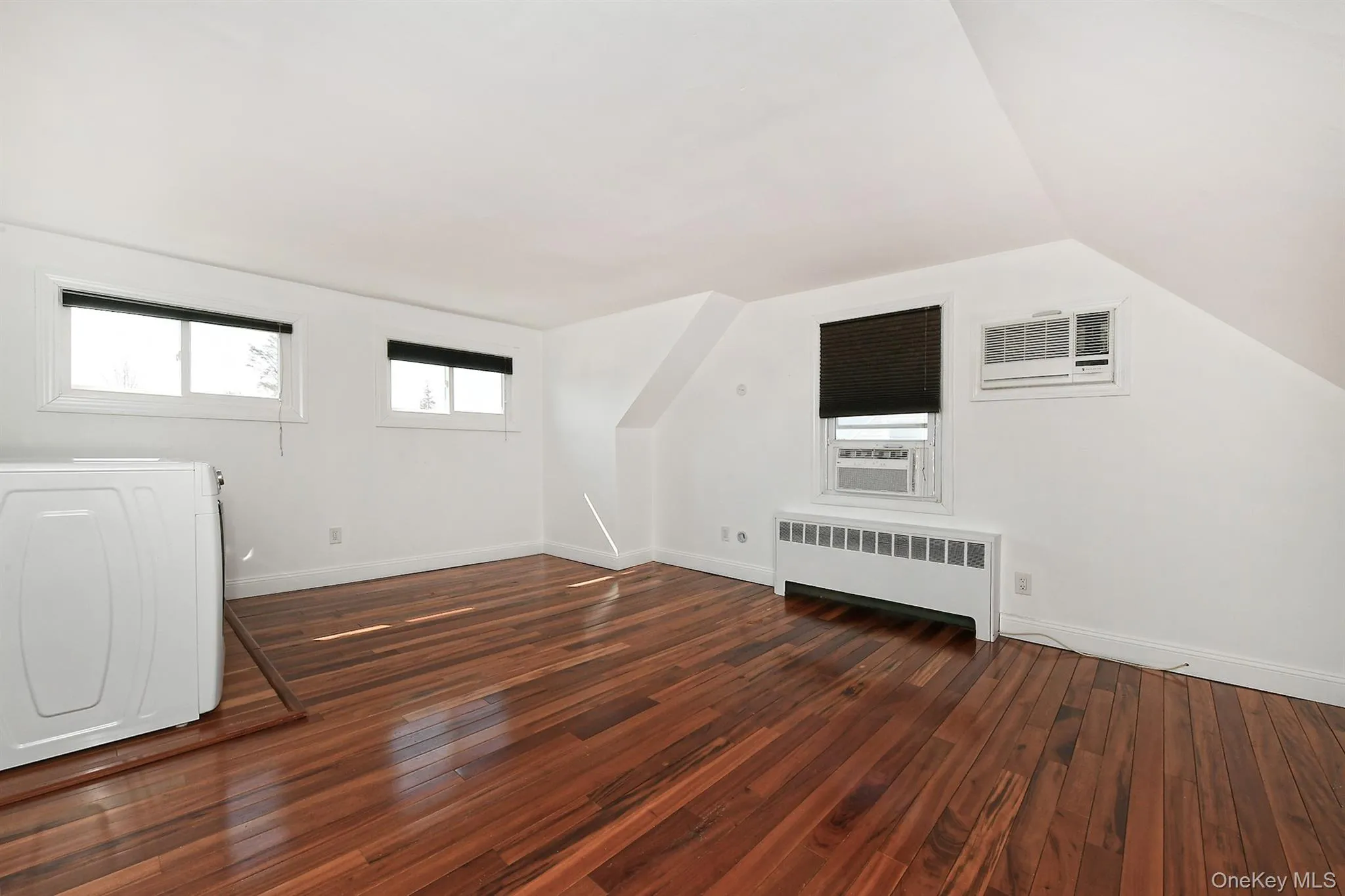 33 Robin, Hempstead, NY, 4 Bedrooms Bedrooms, 6 Rooms Rooms,2 BathroomsBathrooms,Residential Lease,For Rent,Robin,0,962384 33 Robin, Hempstead, NY, 4 Bedrooms Bedrooms, 6 Rooms Rooms,2 BathroomsBathrooms,Residential Lease,For Rent,Robin,0,962384