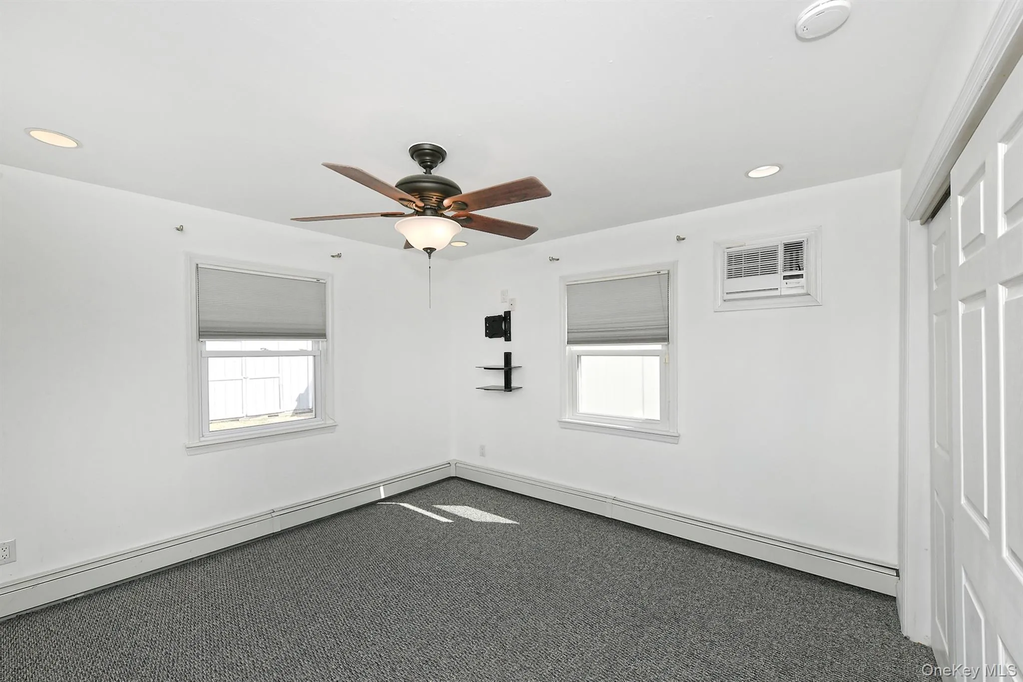 33 Robin, Hempstead, NY, 4 Bedrooms Bedrooms, 6 Rooms Rooms,2 BathroomsBathrooms,Residential Lease,For Rent,Robin,0,962384 33 Robin, Hempstead, NY, 4 Bedrooms Bedrooms, 6 Rooms Rooms,2 BathroomsBathrooms,Residential Lease,For Rent,Robin,0,962384