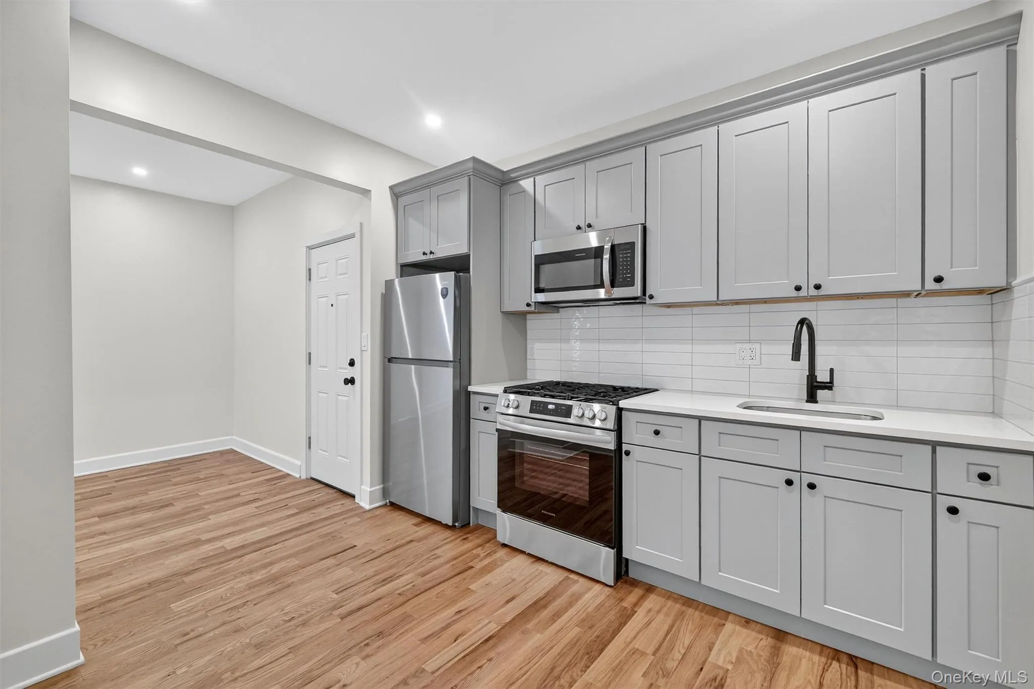 79 Main Street, Ossining, NY, 2 Bedrooms Bedrooms, 4 Rooms Rooms,1 BathroomBathrooms,Residential Lease,For Rent,Main,0,962396 79 Main Street, Ossining, NY, 2 Bedrooms Bedrooms, 4 Rooms Rooms,1 BathroomBathrooms,Residential Lease,For Rent,Main,0,962396