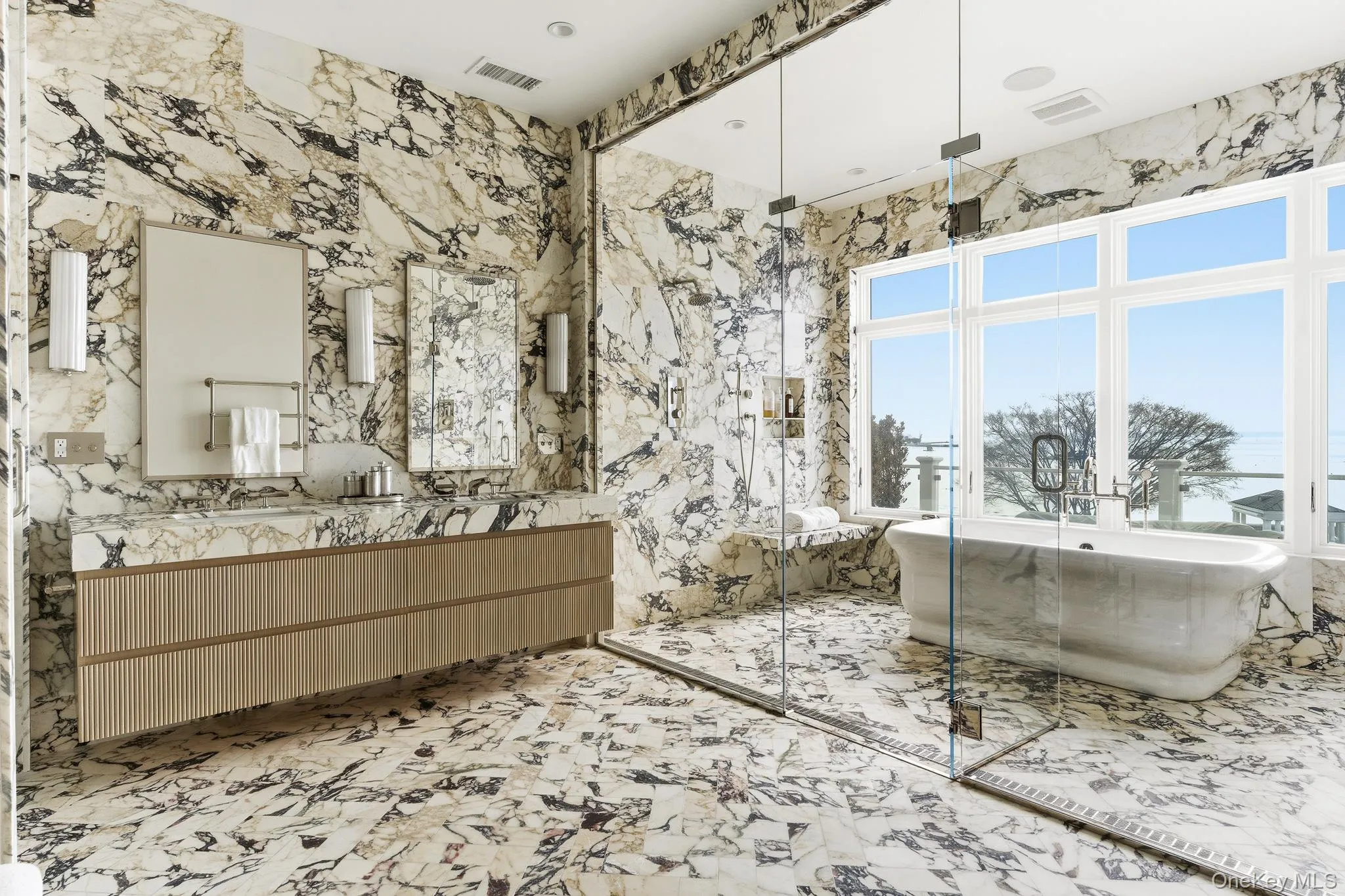 217 Hommocks Road, Mamaroneck, NY, 7 Bedrooms Bedrooms, 15 Rooms Rooms,9 BathroomsBathrooms,Residential,For Rent,Hommocks,0,962398 217 Hommocks Road, Mamaroneck, NY, 7 Bedrooms Bedrooms, 15 Rooms Rooms,9 BathroomsBathrooms,Residential,For Rent,Hommocks,0,962398