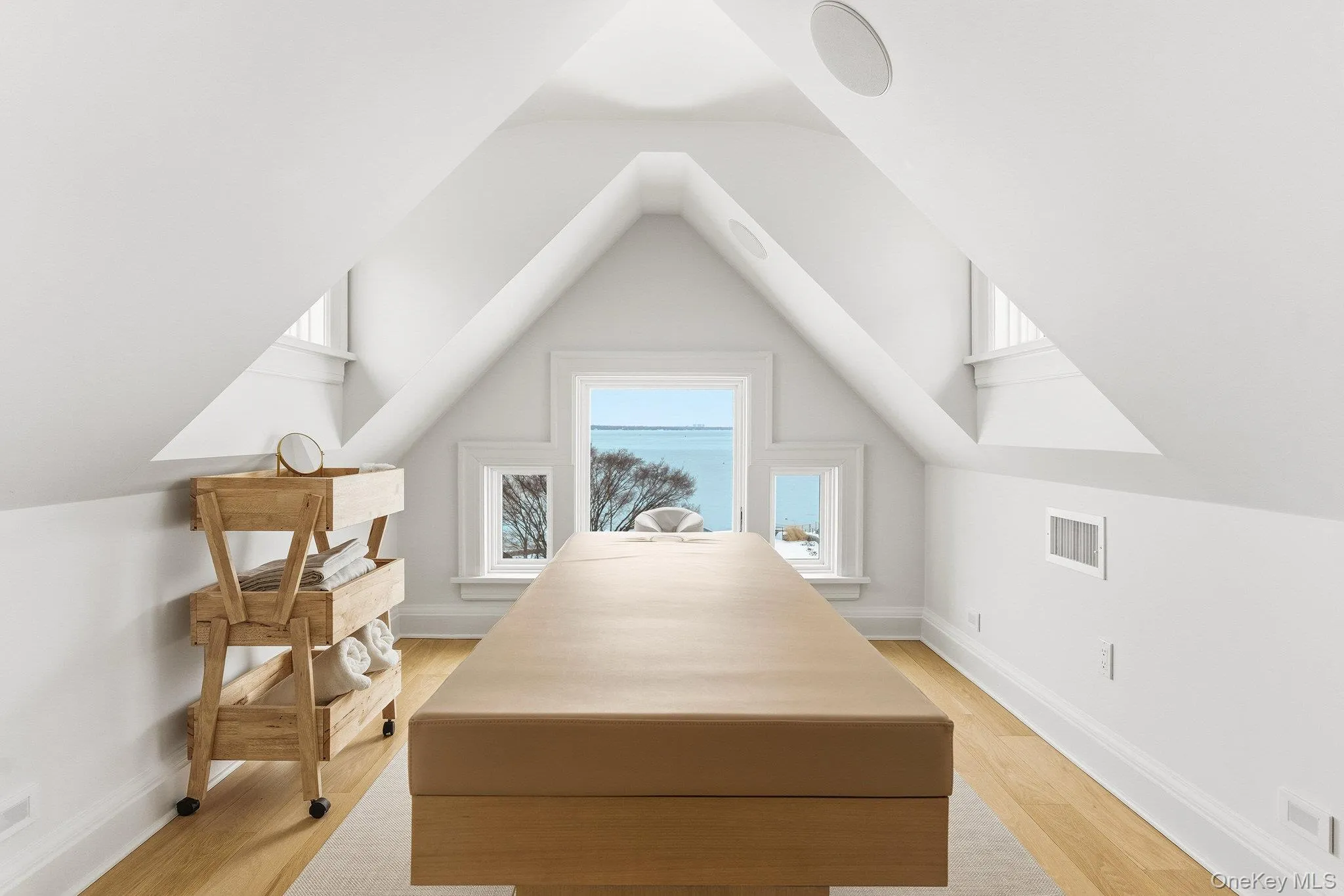 217 Hommocks Road, Mamaroneck, NY, 7 Bedrooms Bedrooms, 15 Rooms Rooms,9 BathroomsBathrooms,Residential,For Rent,Hommocks,0,962398 217 Hommocks Road, Mamaroneck, NY, 7 Bedrooms Bedrooms, 15 Rooms Rooms,9 BathroomsBathrooms,Residential,For Rent,Hommocks,0,962398