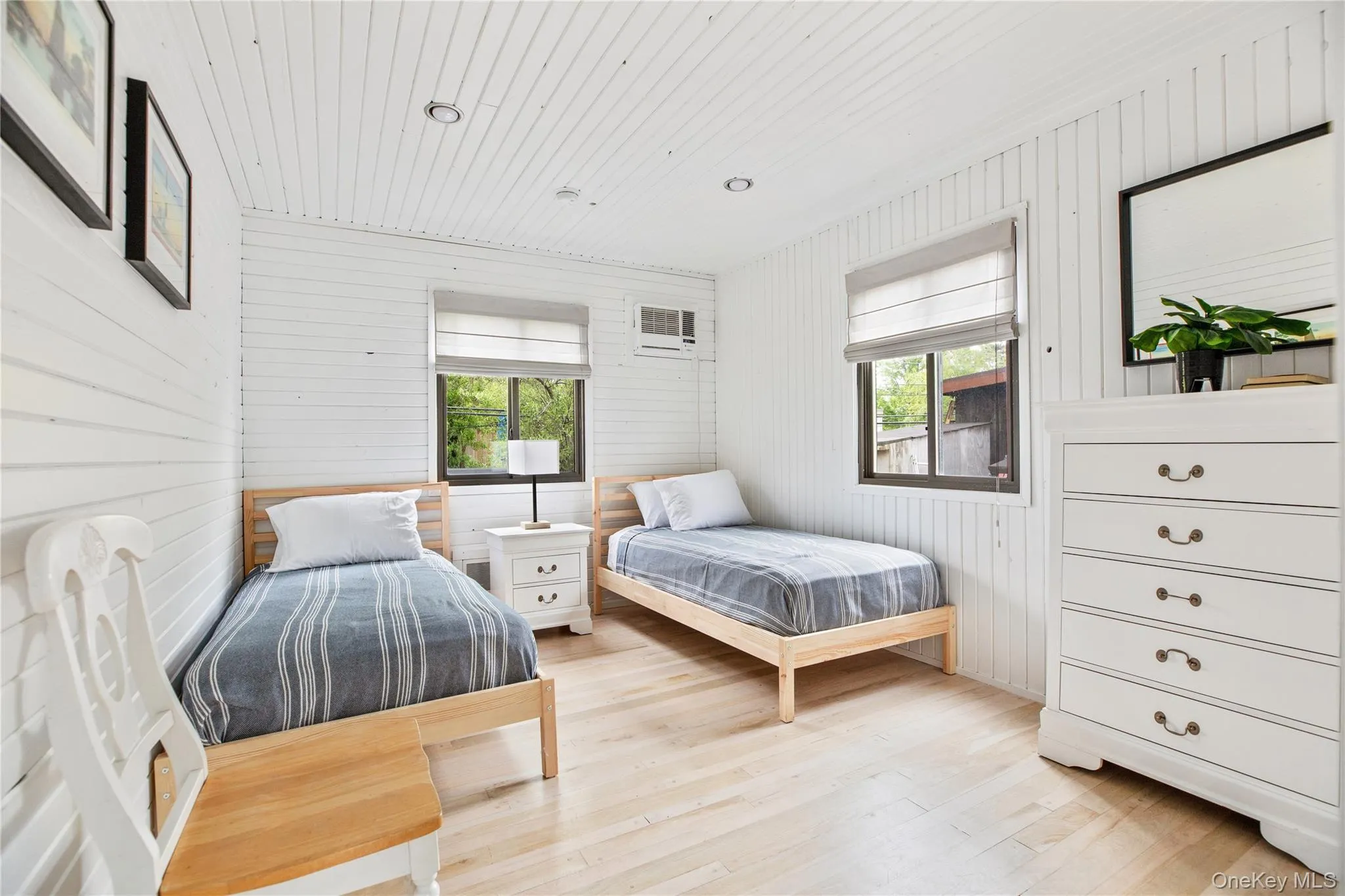 26 Duneway Avenue, Islip, NY, 5 Bedrooms Bedrooms, 6 Rooms Rooms,2 BathroomsBathrooms,Residential,For Rent,Duneway,0,962437 26 Duneway Avenue, Islip, NY, 5 Bedrooms Bedrooms, 6 Rooms Rooms,2 BathroomsBathrooms,Residential,For Rent,Duneway,0,962437