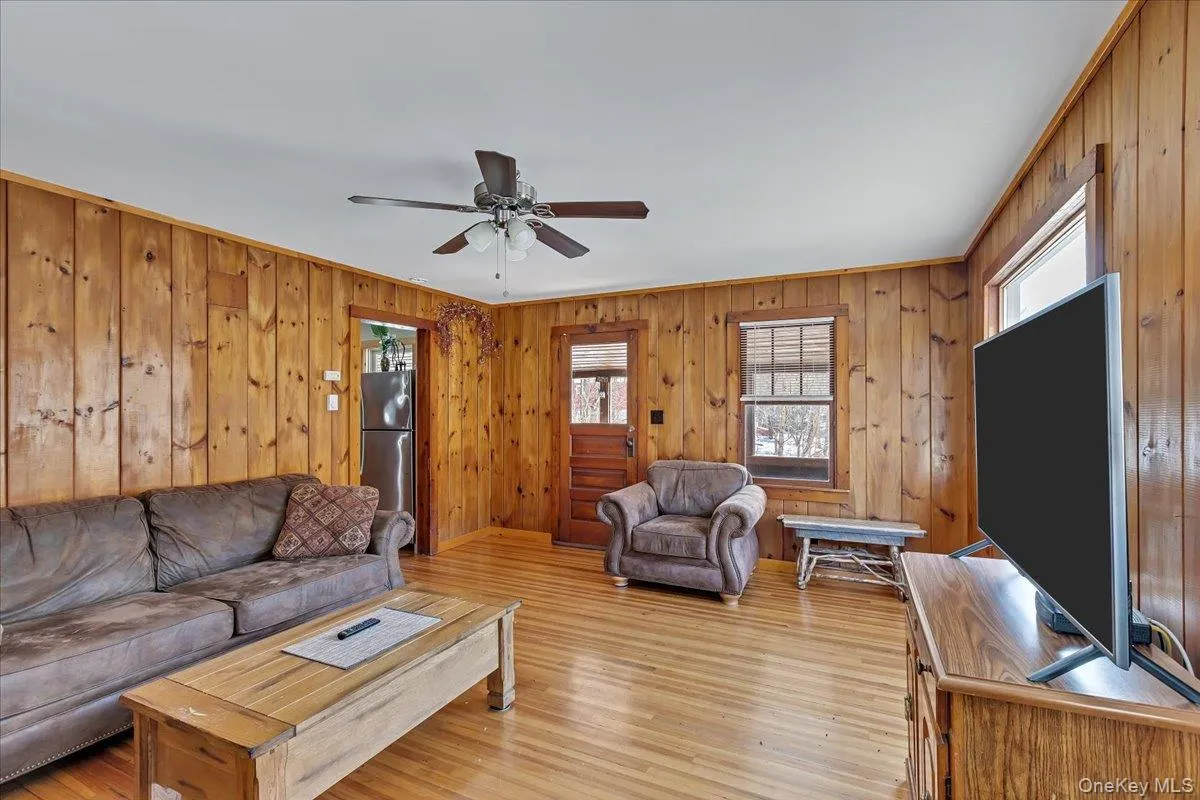 2876 Route 9, Lake George, NY, 2 Bedrooms Bedrooms, 6 Rooms Rooms,1 BathroomBathrooms,Residential,For Rent,Route 9,0,962444 2876 Route 9, Lake George, NY, 2 Bedrooms Bedrooms, 6 Rooms Rooms,1 BathroomBathrooms,Residential,For Rent,Route 9,0,962444