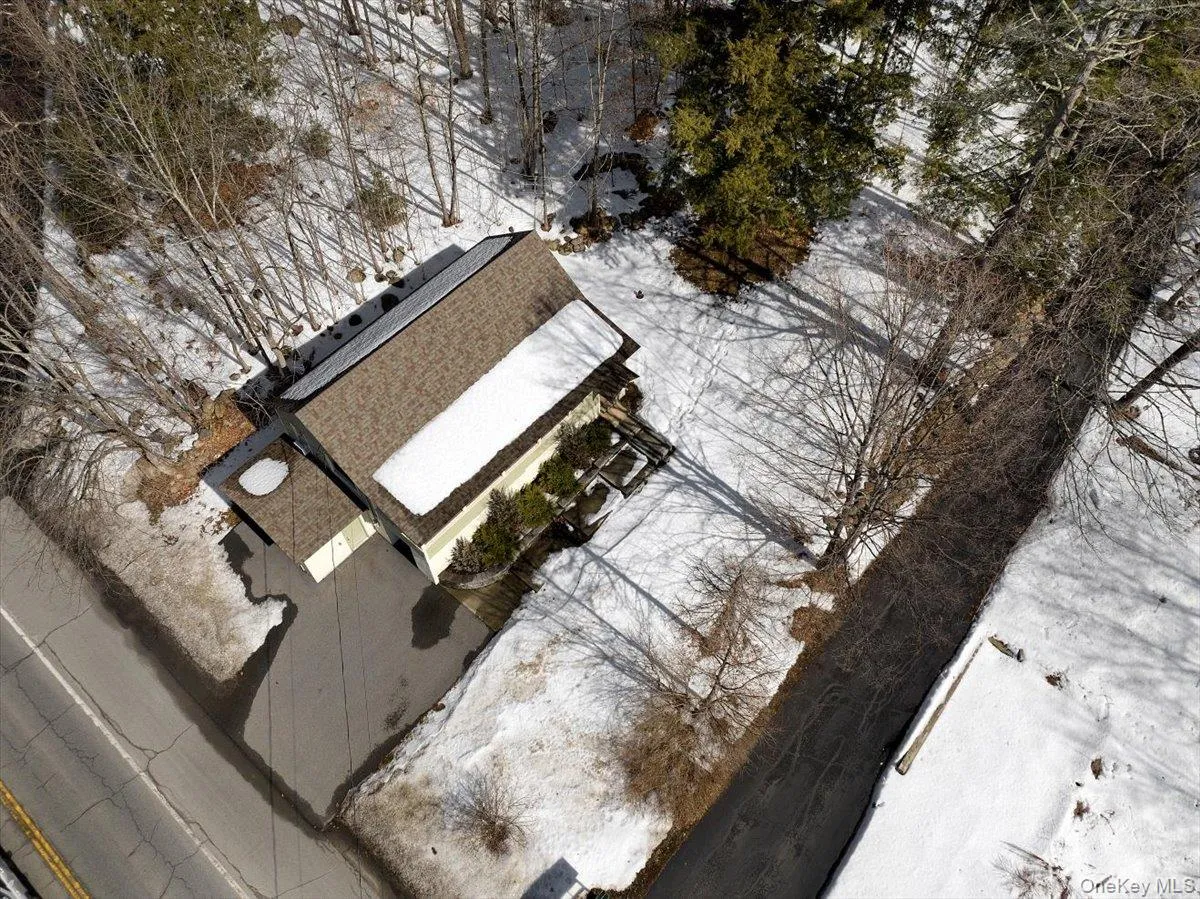 2876 Route 9, Lake George, NY, 2 Bedrooms Bedrooms, 6 Rooms Rooms,1 BathroomBathrooms,Residential,For Rent,Route 9,0,962444 2876 Route 9, Lake George, NY, 2 Bedrooms Bedrooms, 6 Rooms Rooms,1 BathroomBathrooms,Residential,For Rent,Route 9,0,962444