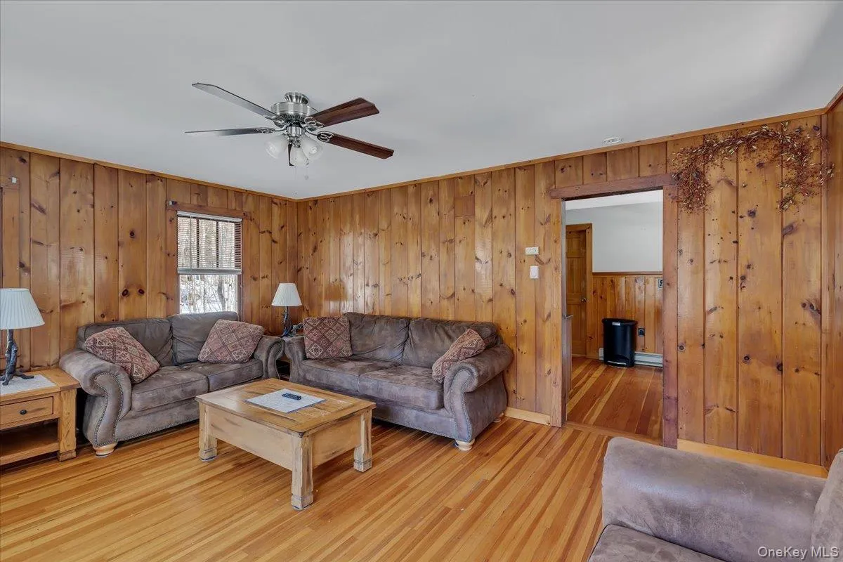 2876 Route 9, Lake George, NY, 2 Bedrooms Bedrooms, 6 Rooms Rooms,1 BathroomBathrooms,Residential,For Rent,Route 9,0,962444 2876 Route 9, Lake George, NY, 2 Bedrooms Bedrooms, 6 Rooms Rooms,1 BathroomBathrooms,Residential,For Rent,Route 9,0,962444