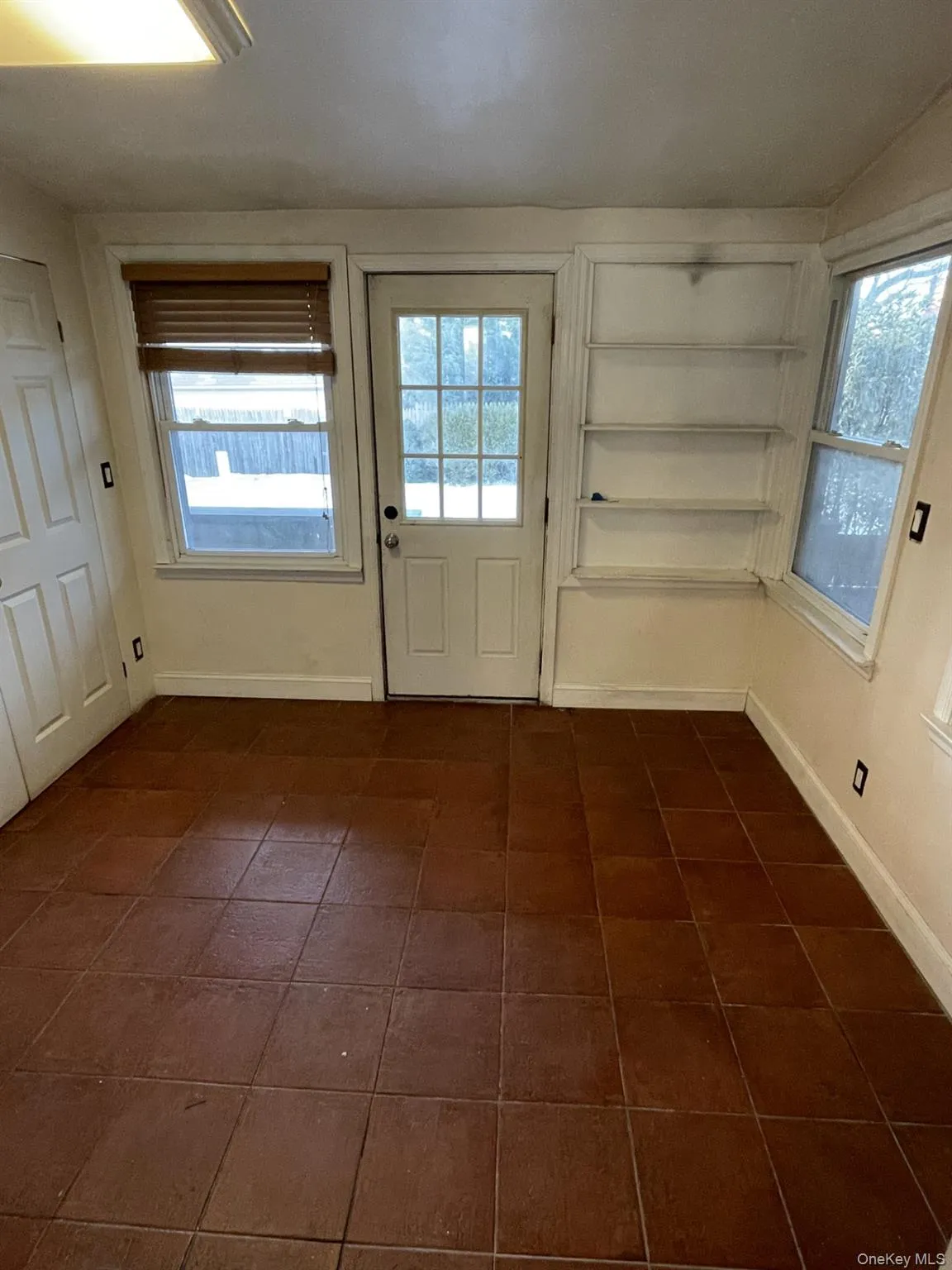 3 season room with yard access 3 season room with yard access