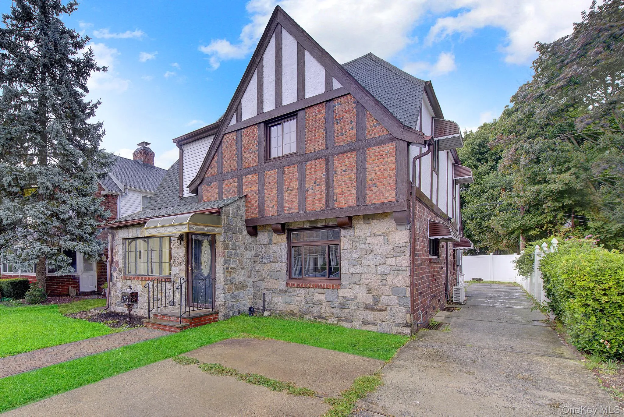 54 Surrey Lane, Hempstead, NY, 3 Bedrooms Bedrooms, 7 Rooms Rooms,1 BathroomBathrooms,Residential,For Rent,Surrey,0,962454 54 Surrey Lane, Hempstead, NY, 3 Bedrooms Bedrooms, 7 Rooms Rooms,1 BathroomBathrooms,Residential,For Rent,Surrey,0,962454