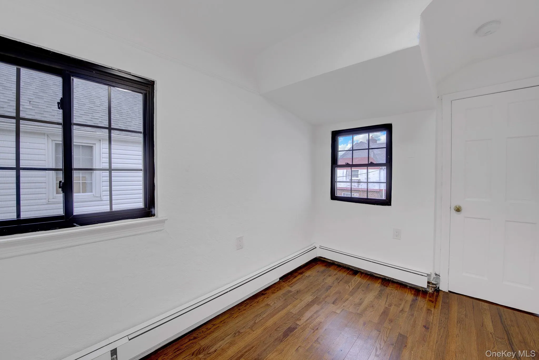 54 Surrey Lane, Hempstead, NY, 3 Bedrooms Bedrooms, 7 Rooms Rooms,1 BathroomBathrooms,Residential,For Rent,Surrey,0,962454 54 Surrey Lane, Hempstead, NY, 3 Bedrooms Bedrooms, 7 Rooms Rooms,1 BathroomBathrooms,Residential,For Rent,Surrey,0,962454