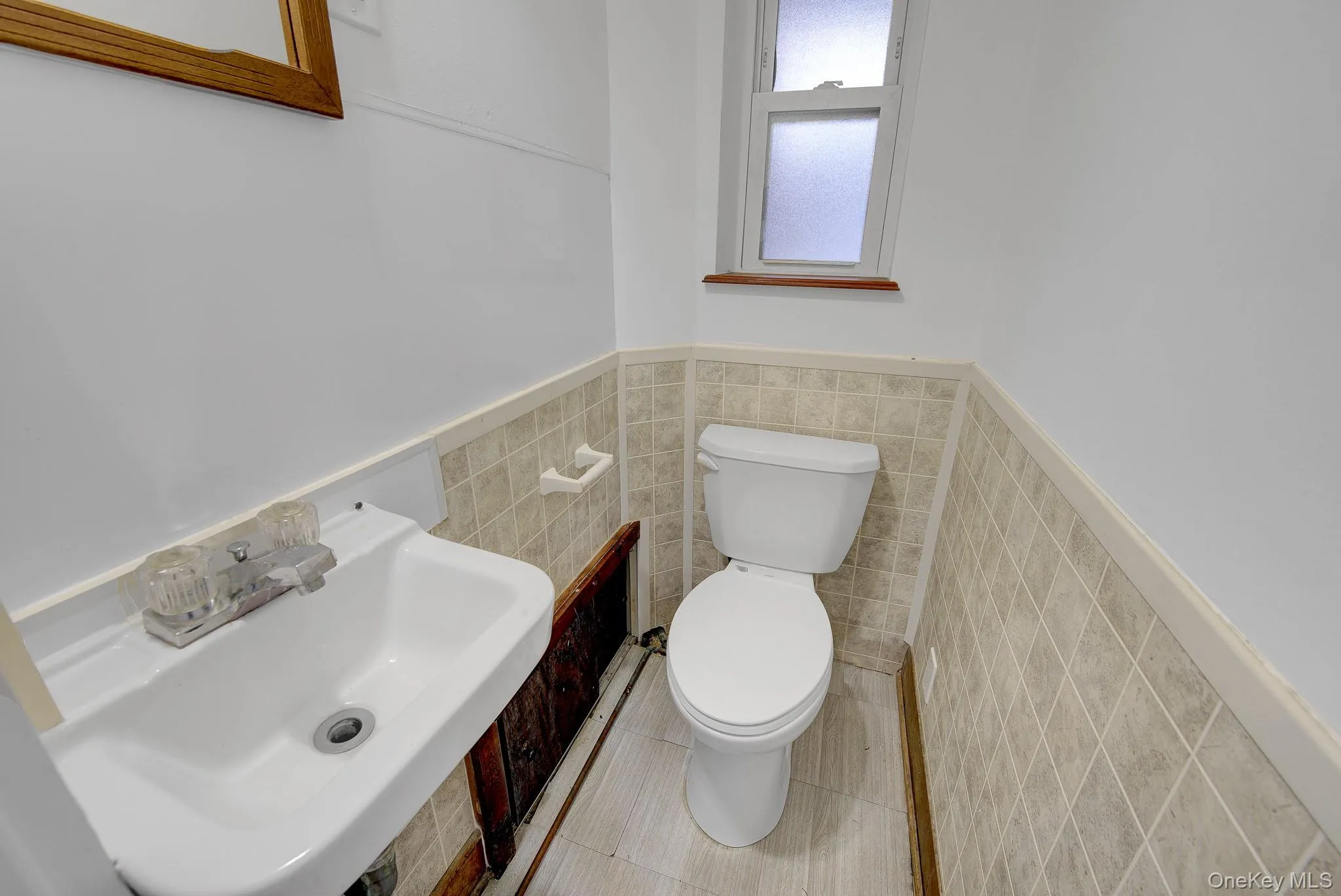 54 Surrey Lane, Hempstead, NY, 3 Bedrooms Bedrooms, 7 Rooms Rooms,1 BathroomBathrooms,Residential,For Rent,Surrey,0,962454 54 Surrey Lane, Hempstead, NY, 3 Bedrooms Bedrooms, 7 Rooms Rooms,1 BathroomBathrooms,Residential,For Rent,Surrey,0,962454