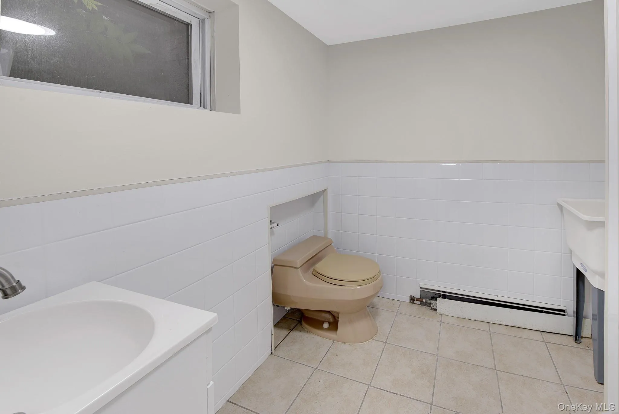 54 Surrey Lane, Hempstead, NY, 3 Bedrooms Bedrooms, 7 Rooms Rooms,1 BathroomBathrooms,Residential,For Rent,Surrey,0,962454 54 Surrey Lane, Hempstead, NY, 3 Bedrooms Bedrooms, 7 Rooms Rooms,1 BathroomBathrooms,Residential,For Rent,Surrey,0,962454