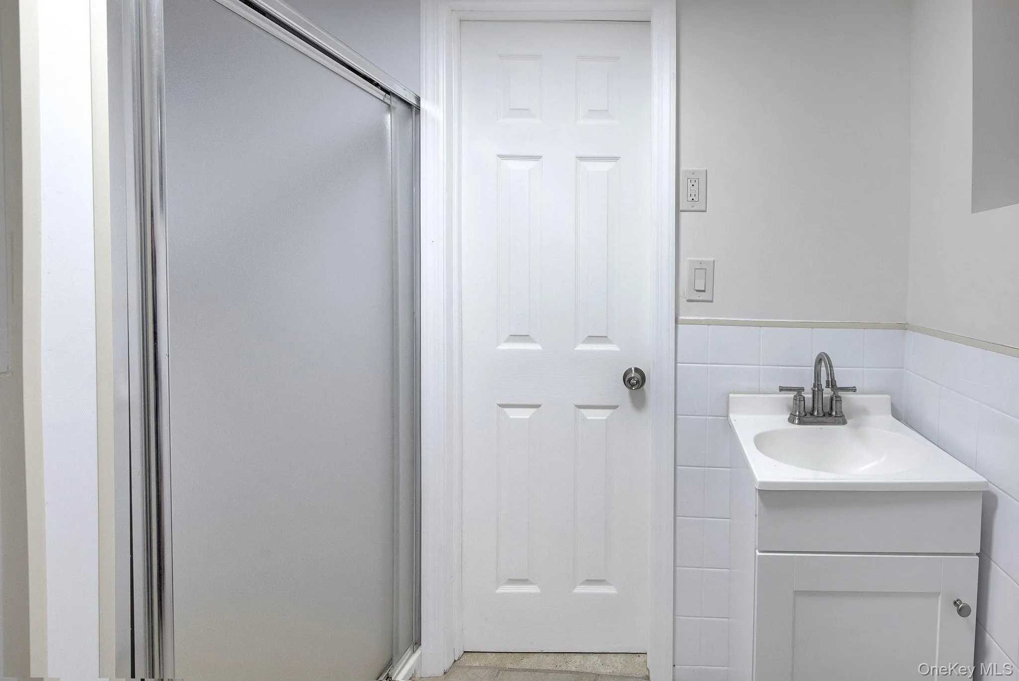 54 Surrey Lane, Hempstead, NY, 3 Bedrooms Bedrooms, 7 Rooms Rooms,1 BathroomBathrooms,Residential,For Rent,Surrey,0,962454 54 Surrey Lane, Hempstead, NY, 3 Bedrooms Bedrooms, 7 Rooms Rooms,1 BathroomBathrooms,Residential,For Rent,Surrey,0,962454