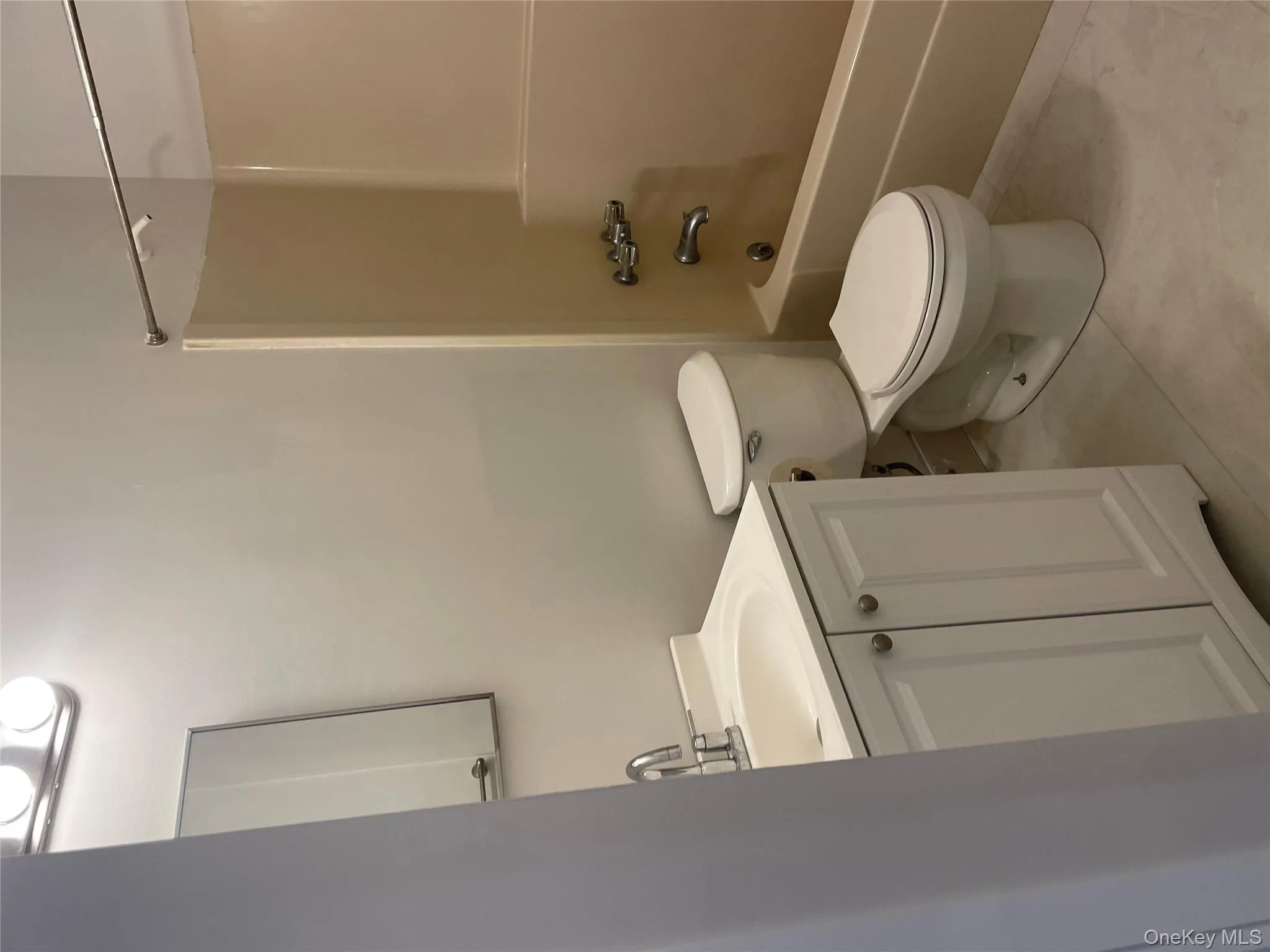 320 Post Avenue, North Hempstead, NY, 1 Bedroom Bedrooms, 3 Rooms Rooms,1 BathroomBathrooms,Residential Lease,For Rent,Post,0,962461 320 Post Avenue, North Hempstead, NY, 1 Bedroom Bedrooms, 3 Rooms Rooms,1 BathroomBathrooms,Residential Lease,For Rent,Post,0,962461