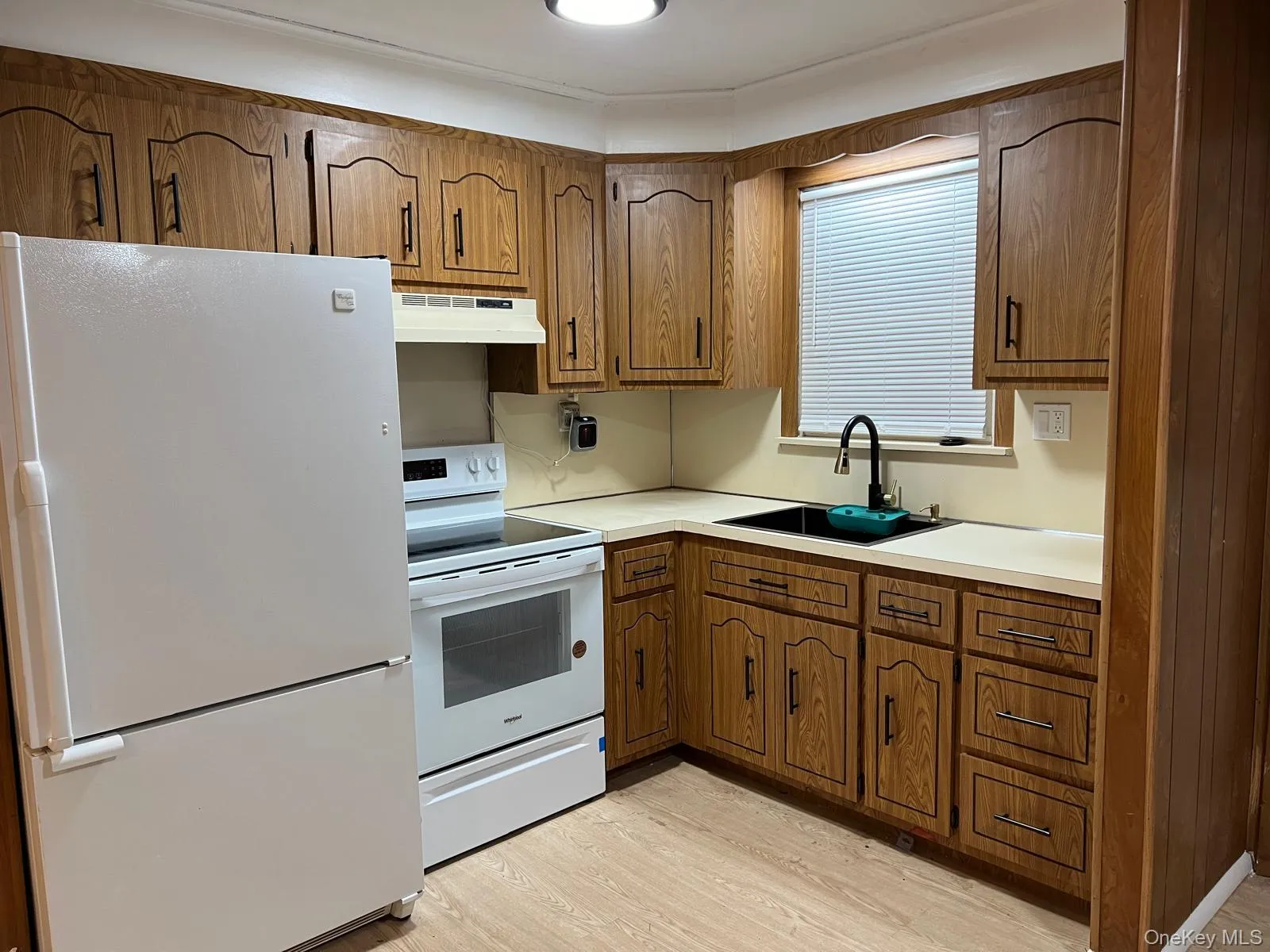 109 Pratt Street, West Babylon, NY, 4 Bedrooms Bedrooms, 7 Rooms Rooms,2 BathroomsBathrooms,Residential Lease,For Rent,Pratt,0,962514 109 Pratt Street, West Babylon, NY, 4 Bedrooms Bedrooms, 7 Rooms Rooms,2 BathroomsBathrooms,Residential Lease,For Rent,Pratt,0,962514