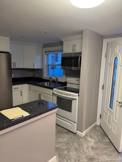 164 Nicholai Street, Oyster Bay, NY, 2 Bedrooms Bedrooms, 4 Rooms Rooms,1 BathroomBathrooms,Residential Lease,For Rent,Nicholai,0,962518 164 Nicholai Street, Oyster Bay, NY, 2 Bedrooms Bedrooms, 4 Rooms Rooms,1 BathroomBathrooms,Residential Lease,For Rent,Nicholai,0,962518