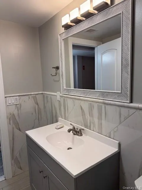 164 Nicholai Street, Oyster Bay, NY, 2 Bedrooms Bedrooms, 4 Rooms Rooms,1 BathroomBathrooms,Residential Lease,For Rent,Nicholai,0,962518 164 Nicholai Street, Oyster Bay, NY, 2 Bedrooms Bedrooms, 4 Rooms Rooms,1 BathroomBathrooms,Residential Lease,For Rent,Nicholai,0,962518