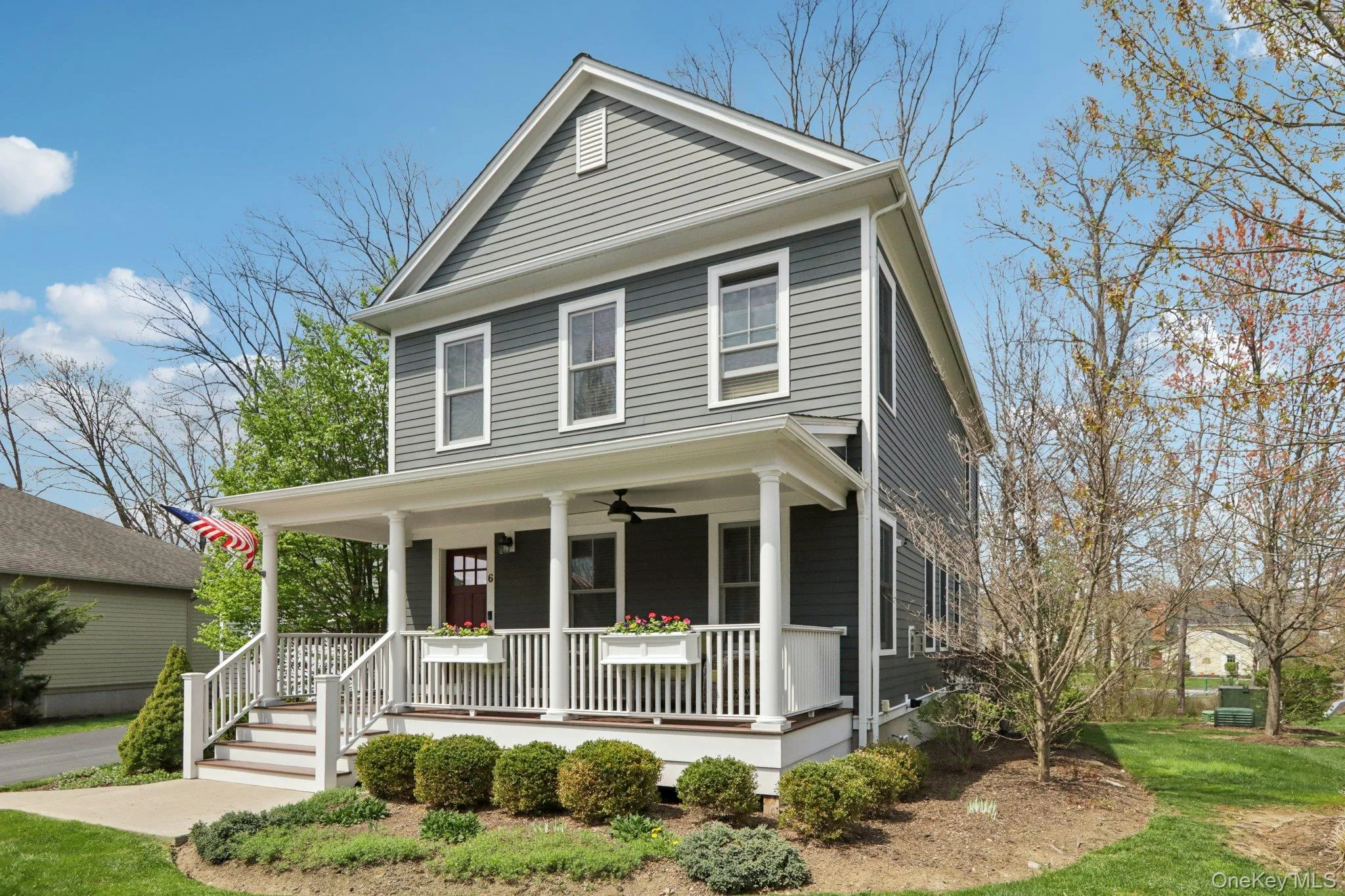 Home is beautifully landscaped Home is beautifully landscaped