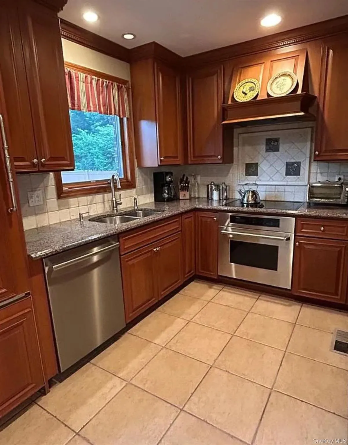 396 Chestnut Avenue, Hempstead, NY, 6 Bedrooms Bedrooms, 9 Rooms Rooms,3 BathroomsBathrooms,Residential Lease,For Rent,Chestnut,0,962525 396 Chestnut Avenue, Hempstead, NY, 6 Bedrooms Bedrooms, 9 Rooms Rooms,3 BathroomsBathrooms,Residential Lease,For Rent,Chestnut,0,962525