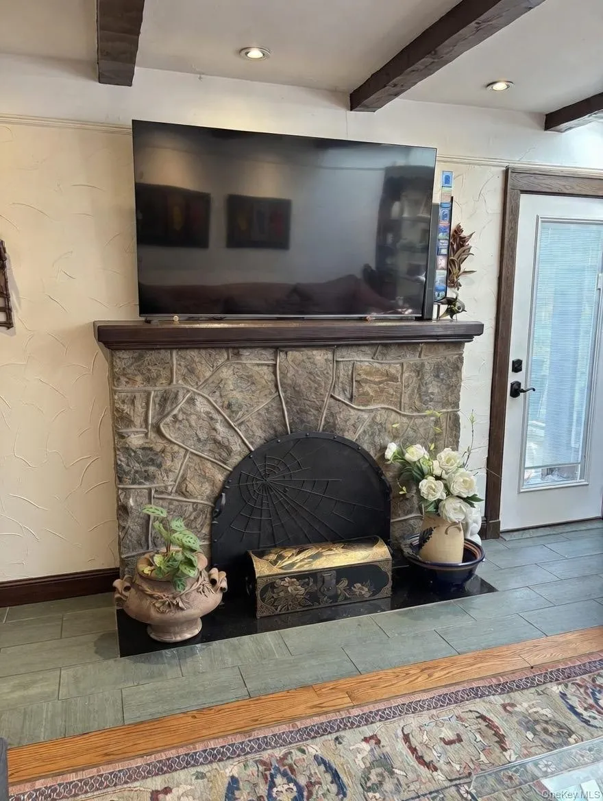 3 Crestwood Place, North Hempstead, NY, 3 Bedrooms Bedrooms, 8 Rooms Rooms,2 BathroomsBathrooms,Residential,For Rent,Crestwood,0,962532 3 Crestwood Place, North Hempstead, NY, 3 Bedrooms Bedrooms, 8 Rooms Rooms,2 BathroomsBathrooms,Residential,For Rent,Crestwood,0,962532