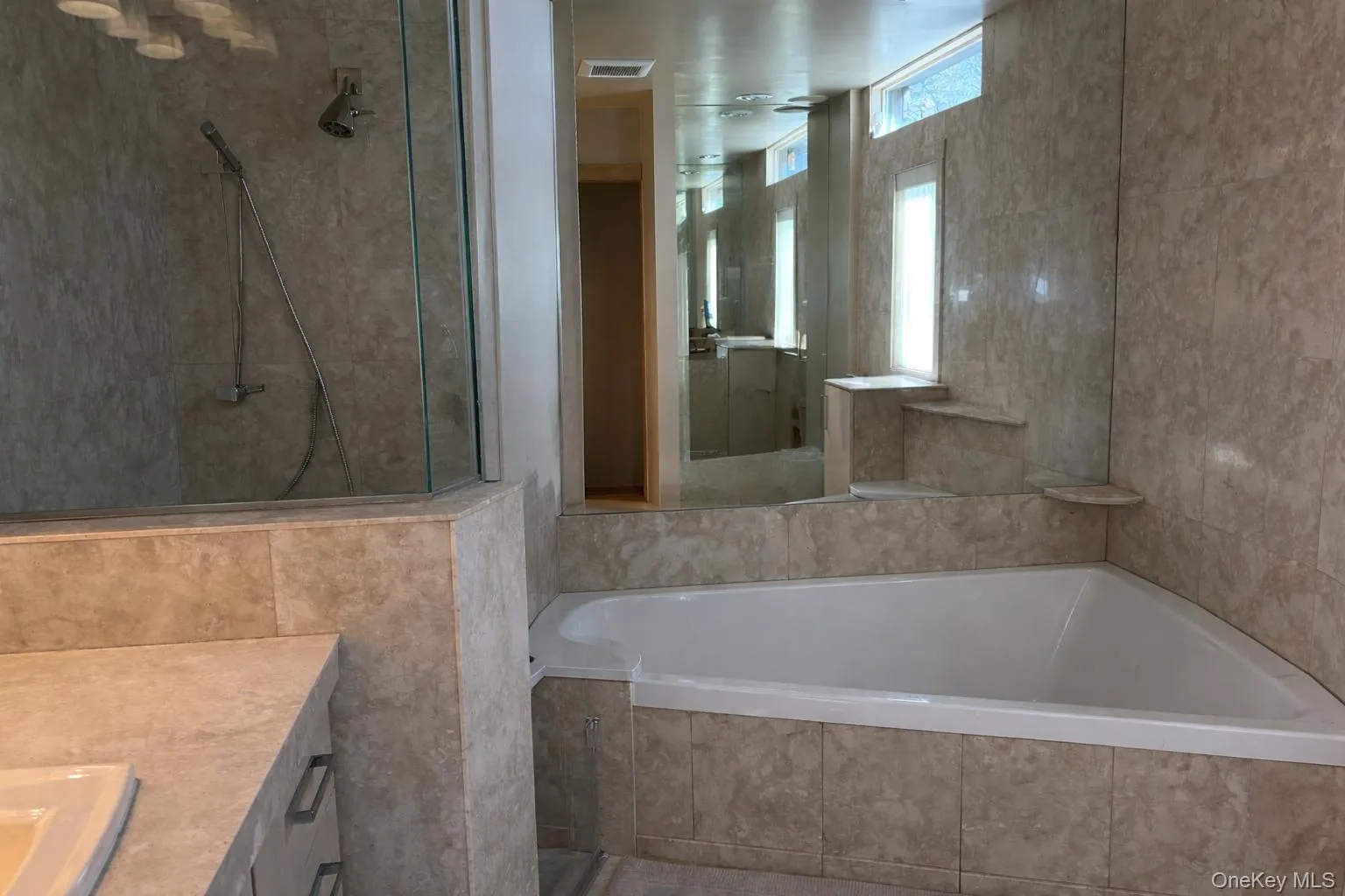 3 Crestwood Place, North Hempstead, NY, 3 Bedrooms Bedrooms, 8 Rooms Rooms,2 BathroomsBathrooms,Residential,For Rent,Crestwood,0,962532 3 Crestwood Place, North Hempstead, NY, 3 Bedrooms Bedrooms, 8 Rooms Rooms,2 BathroomsBathrooms,Residential,For Rent,Crestwood,0,962532
