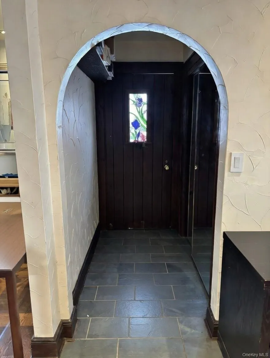 3 Crestwood Place, North Hempstead, NY, 3 Bedrooms Bedrooms, 8 Rooms Rooms,2 BathroomsBathrooms,Residential,For Rent,Crestwood,0,962532 3 Crestwood Place, North Hempstead, NY, 3 Bedrooms Bedrooms, 8 Rooms Rooms,2 BathroomsBathrooms,Residential,For Rent,Crestwood,0,962532