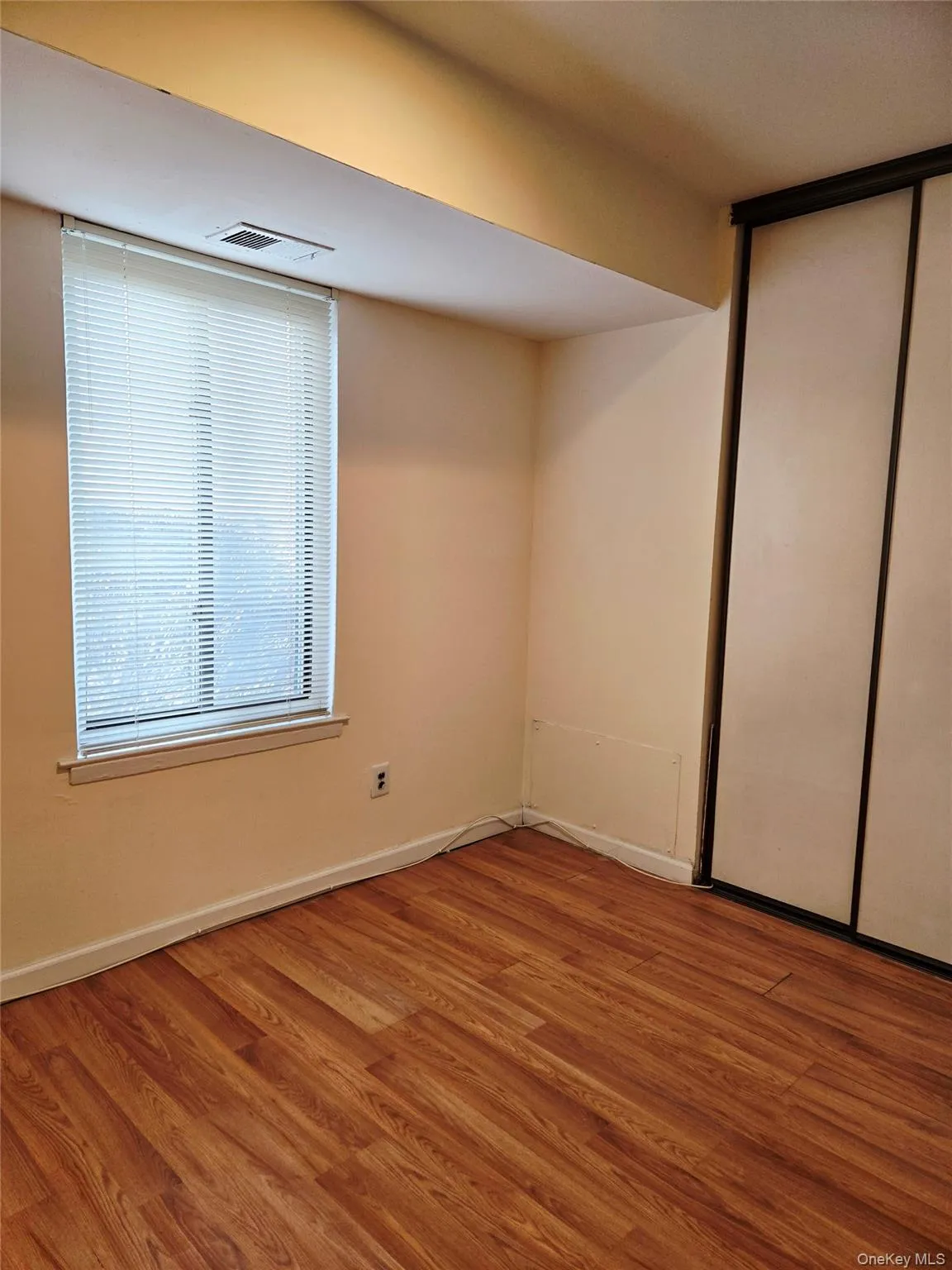 7 Boulder, Brookhaven, NY, 2 Bedrooms Bedrooms, 5 Rooms Rooms,1 BathroomBathrooms,Residential Lease,For Rent,Boulder,0,962535 7 Boulder, Brookhaven, NY, 2 Bedrooms Bedrooms, 5 Rooms Rooms,1 BathroomBathrooms,Residential Lease,For Rent,Boulder,0,962535
